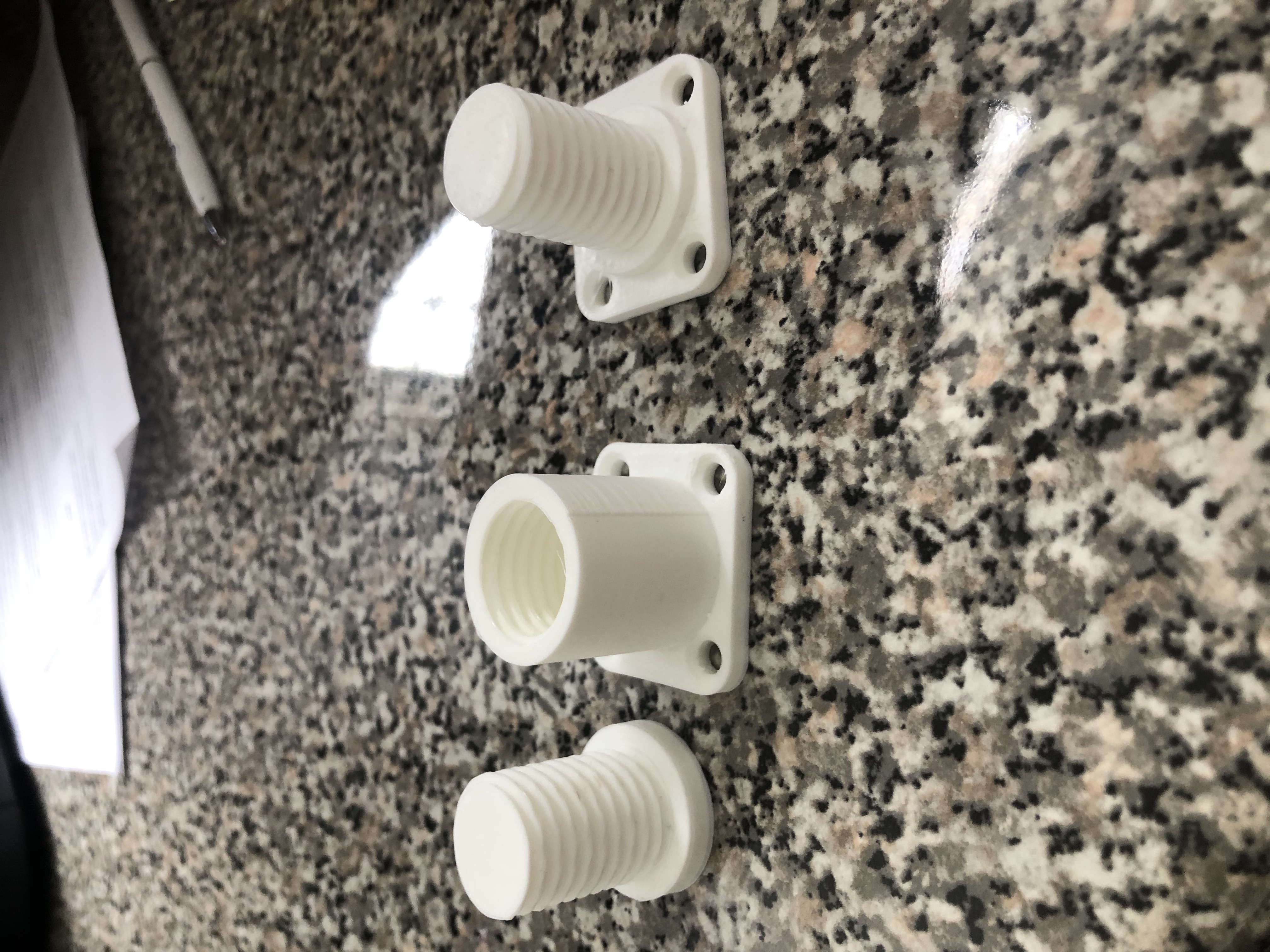 Screw leveler