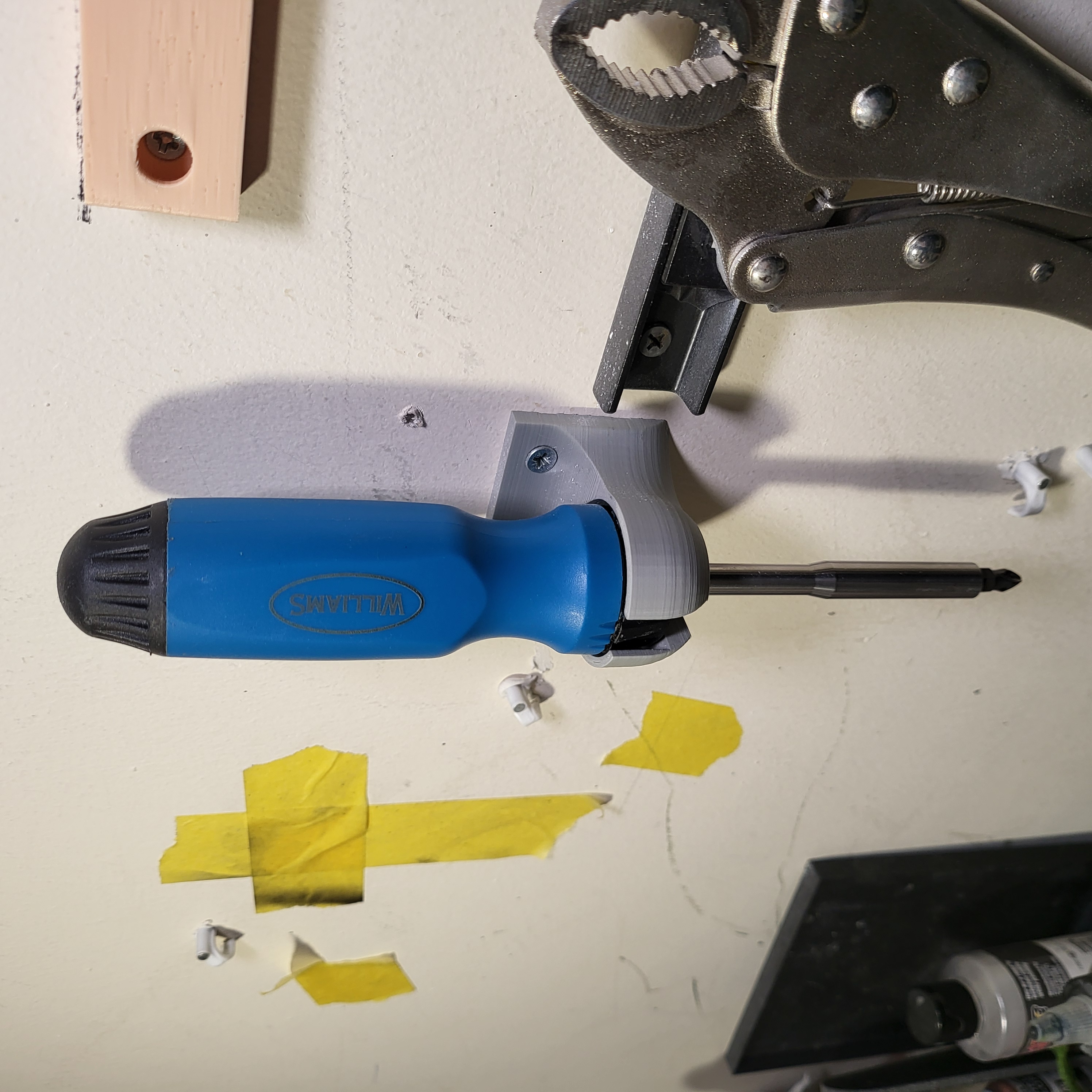 Williams Screwdriver Wall Mount by LooseLunch Download free STL model