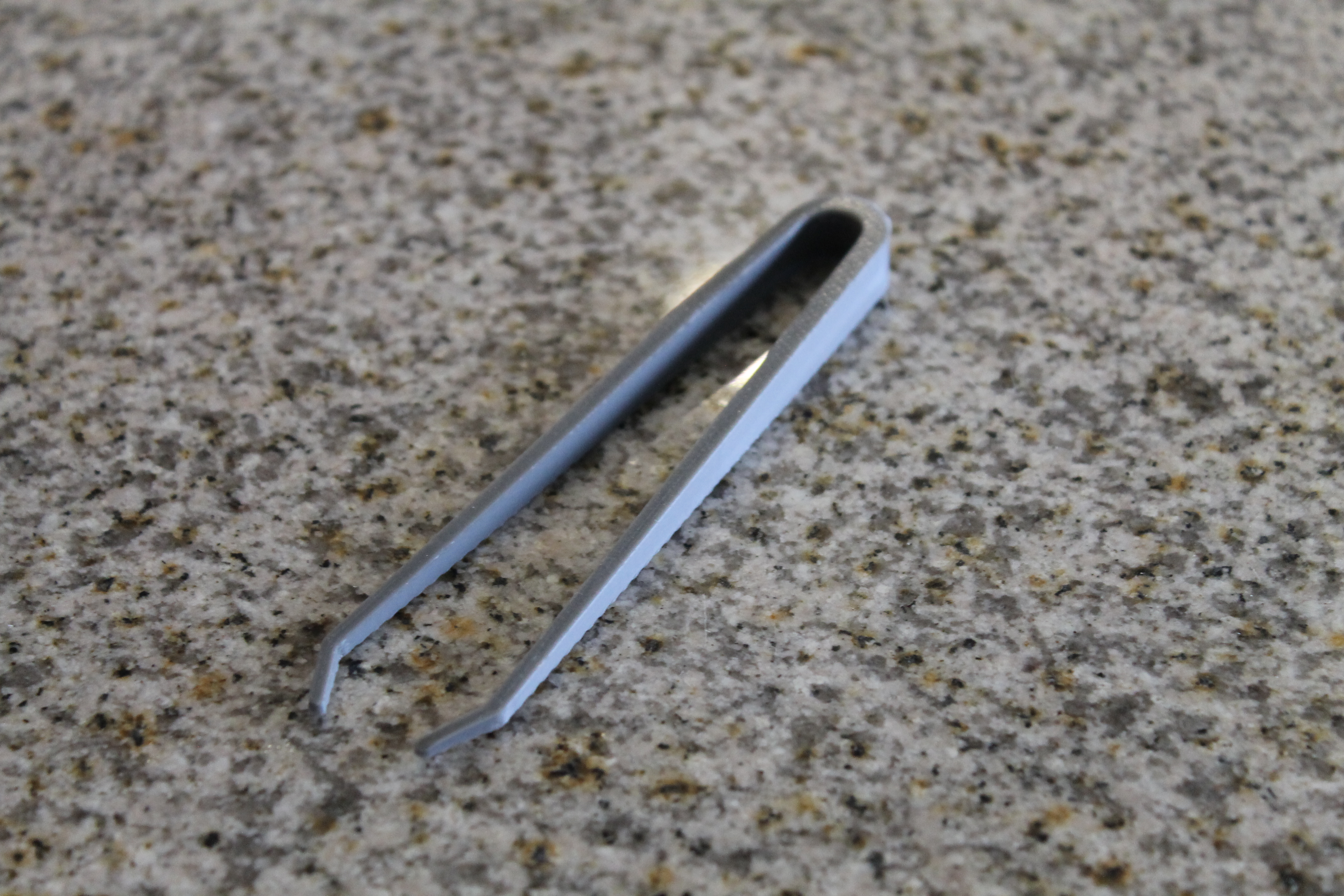 Tweezers