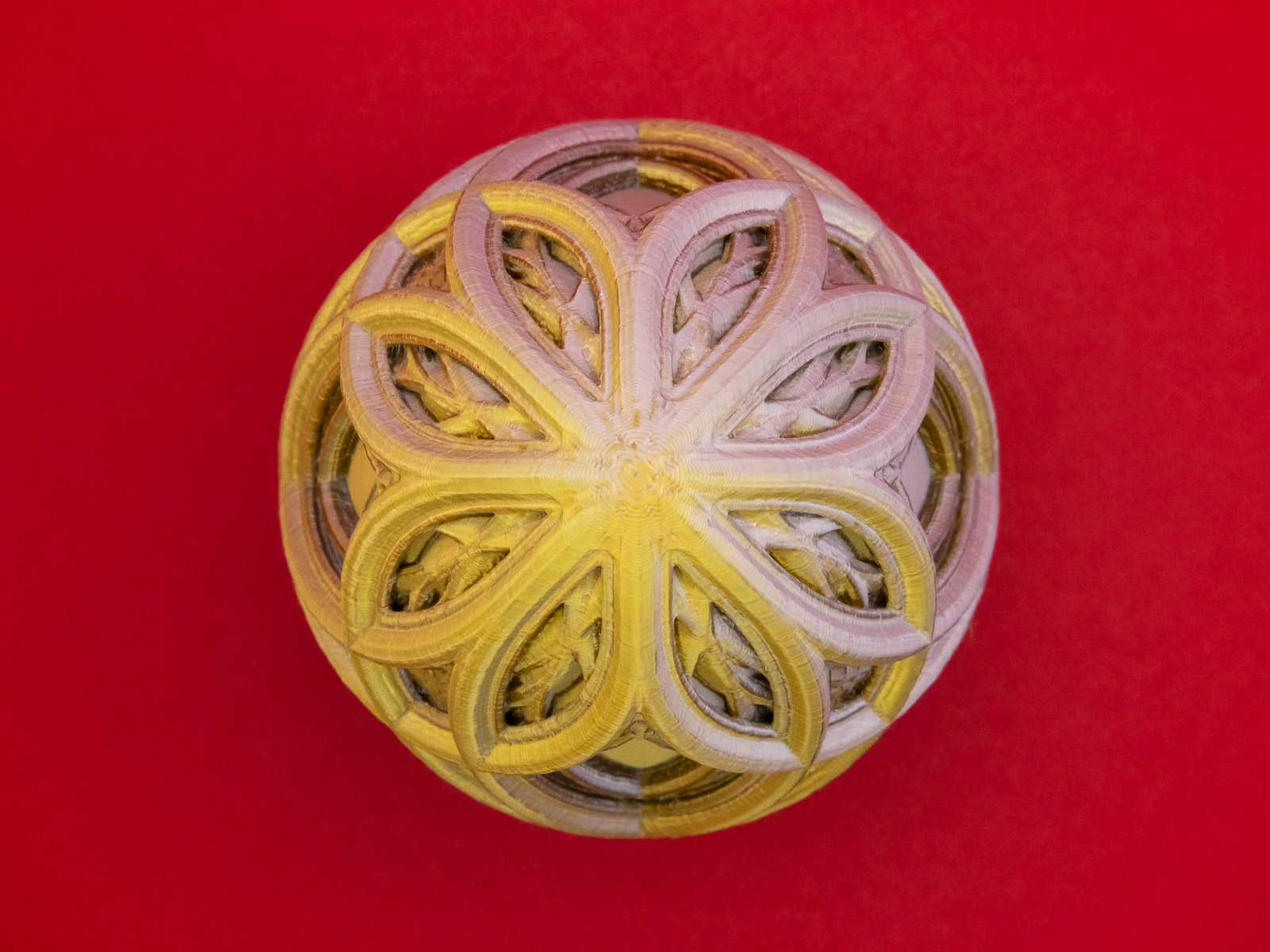 Miniatura 6 do modelo 3D Kaleidoscope Cross Easter Egg