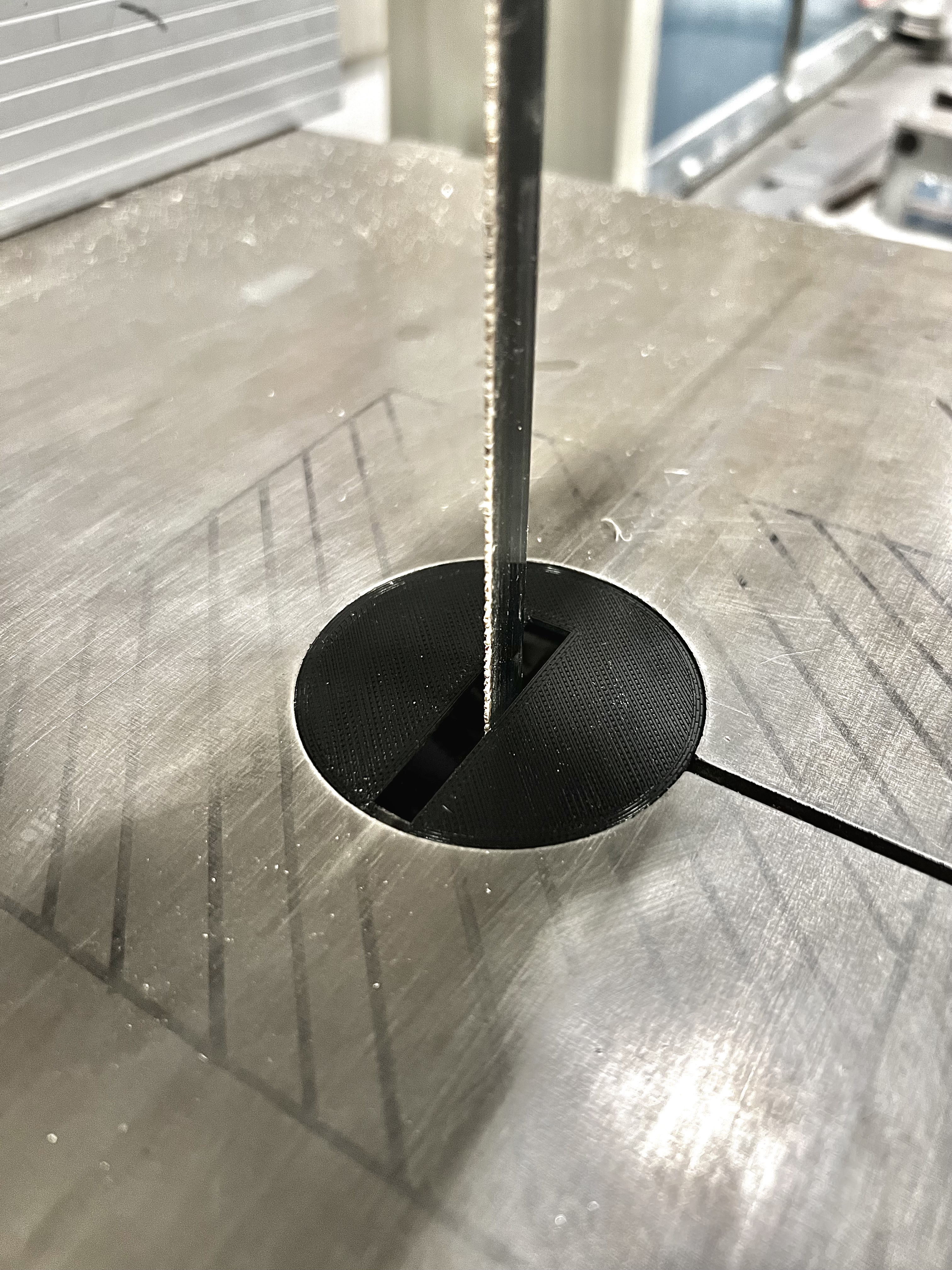 Axminster bandsaw throat plate