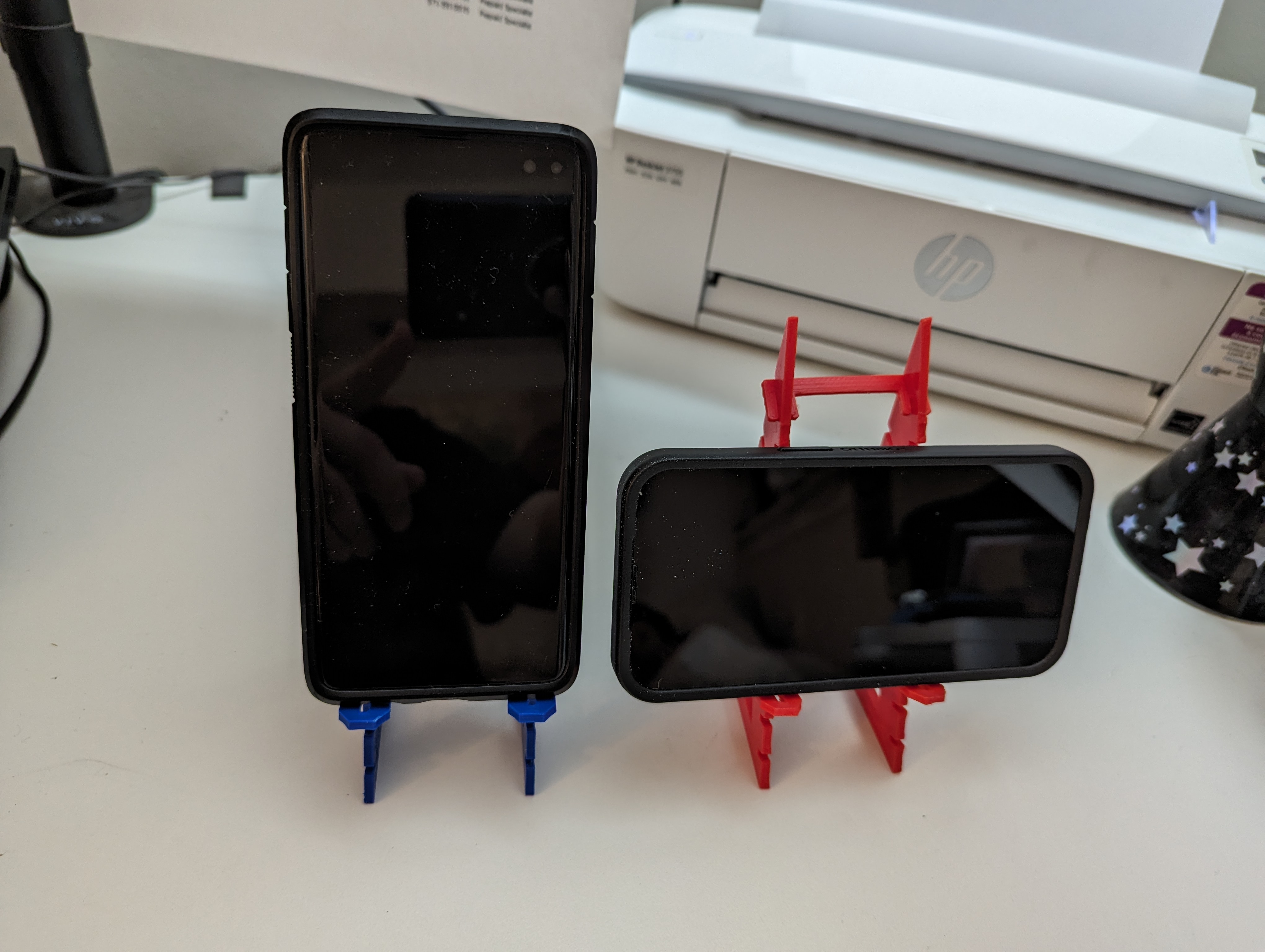 Skeletal Phone Stand (PopSocket Compatible) by Chris Yi | Download free ...