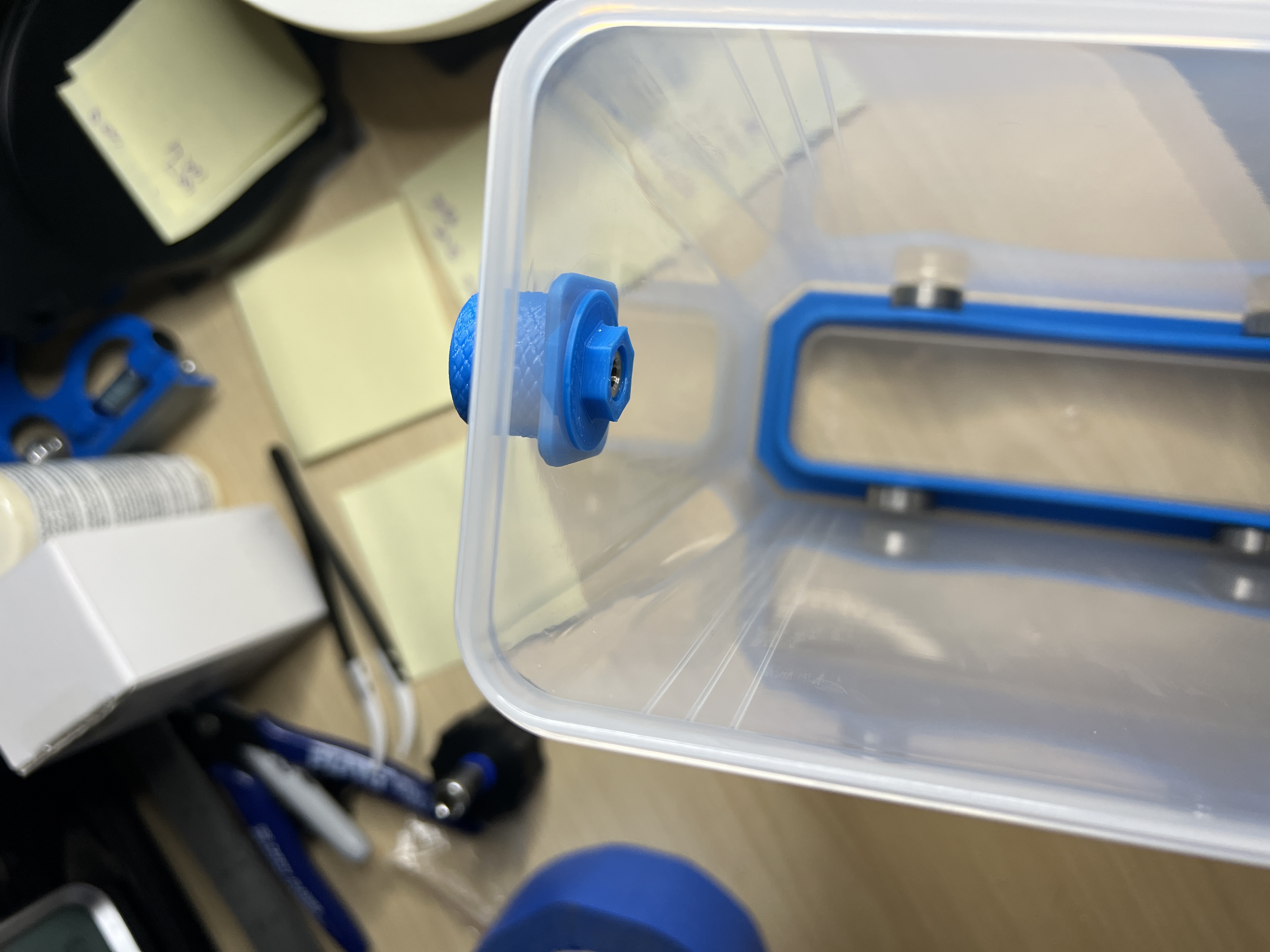 PC4-M10 Drybox Passthrough with cap.