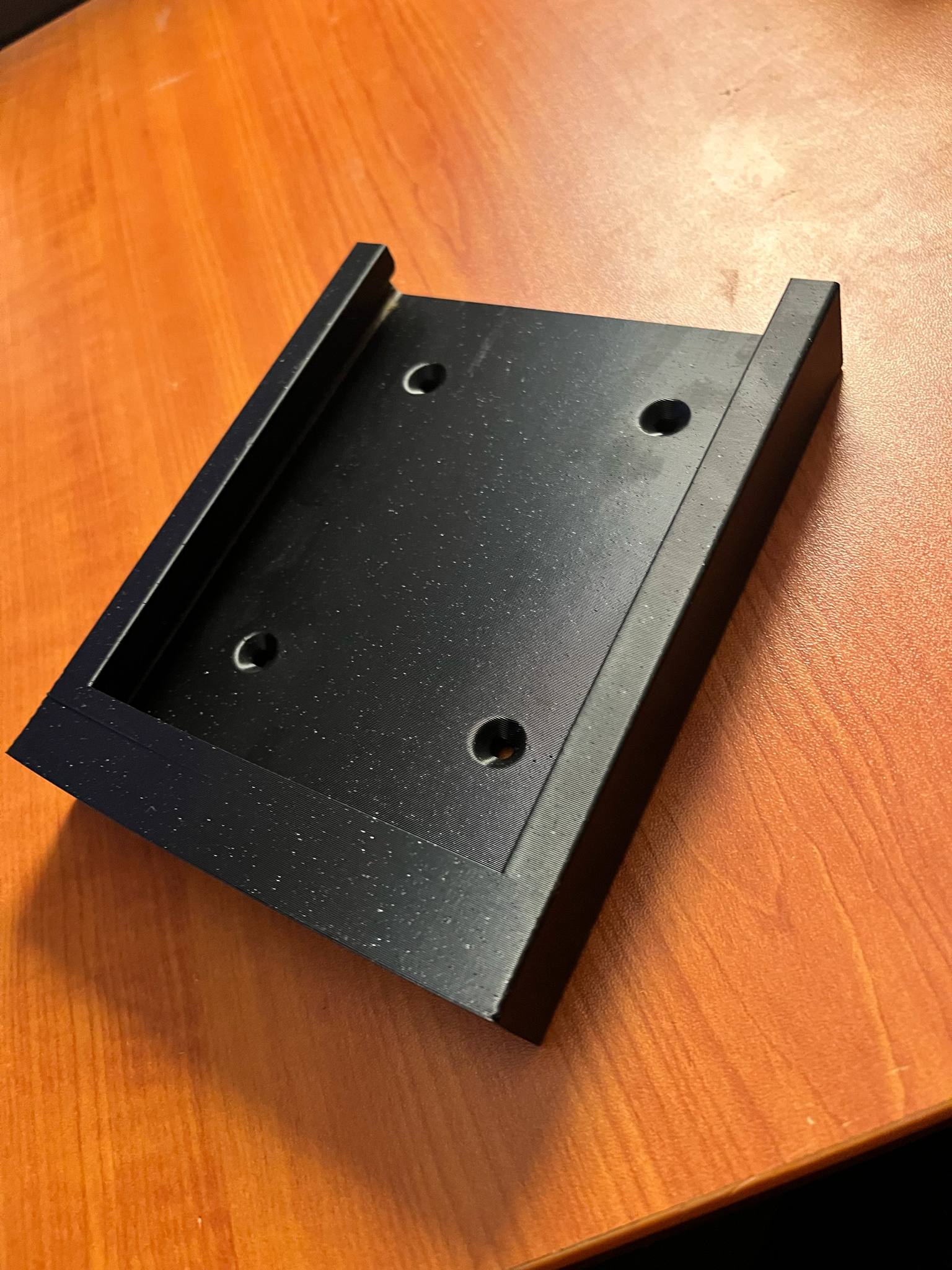 Power Extension Box Wall Mount — thumbnail 2