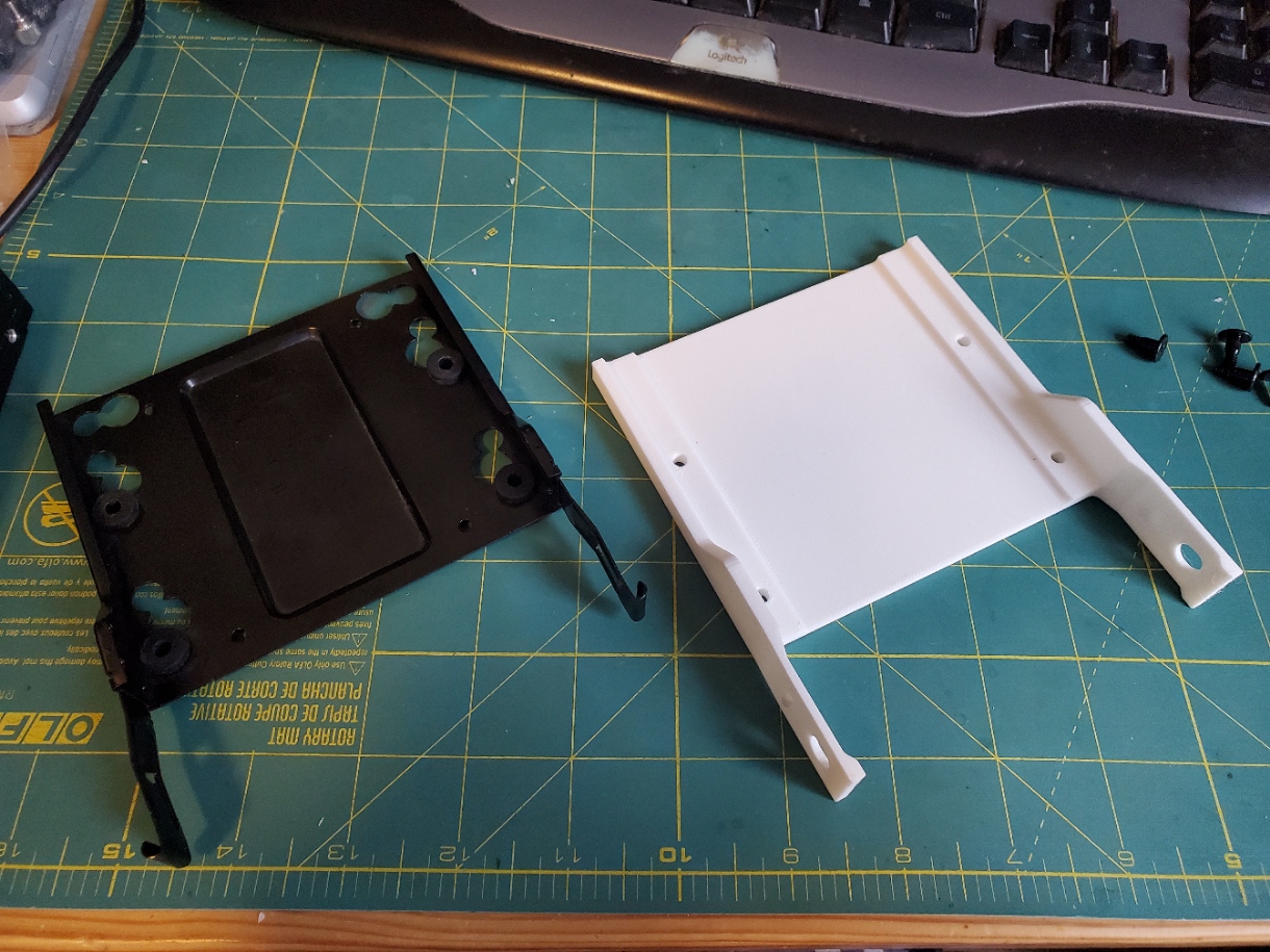 Fractal Design Meshify C HDD tray