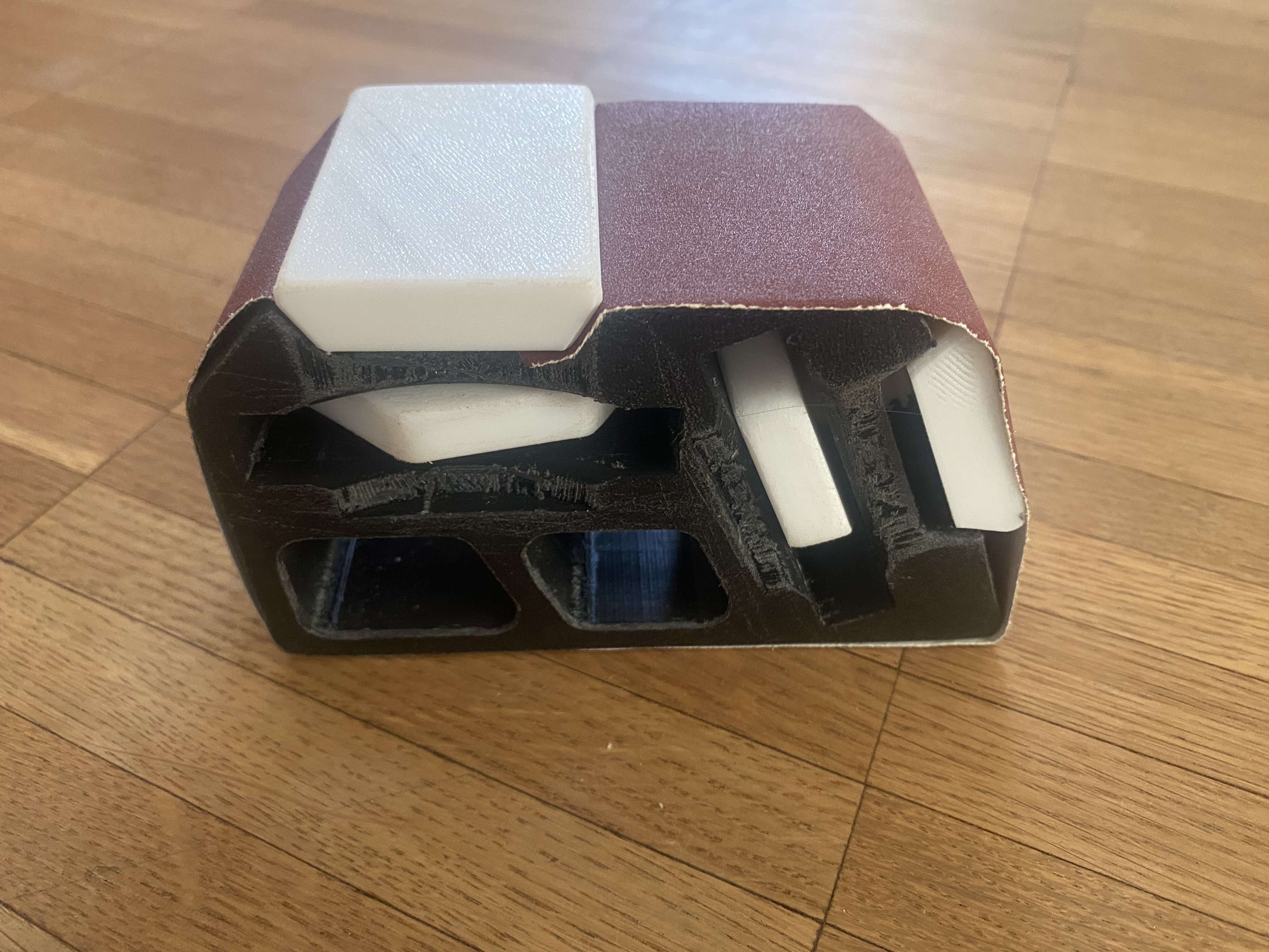 Adjustable Sandpaper Holder