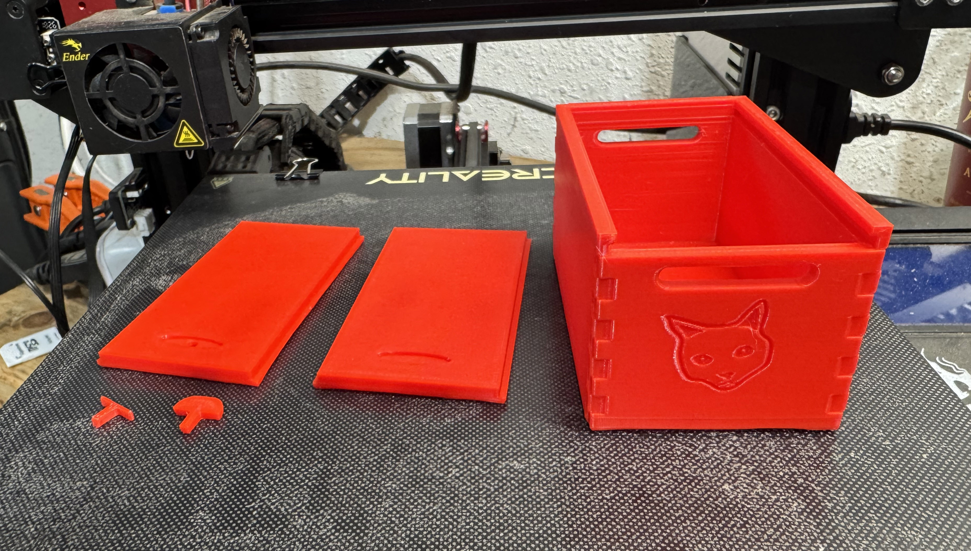 Locking Catnip Crate — thumbnail 2