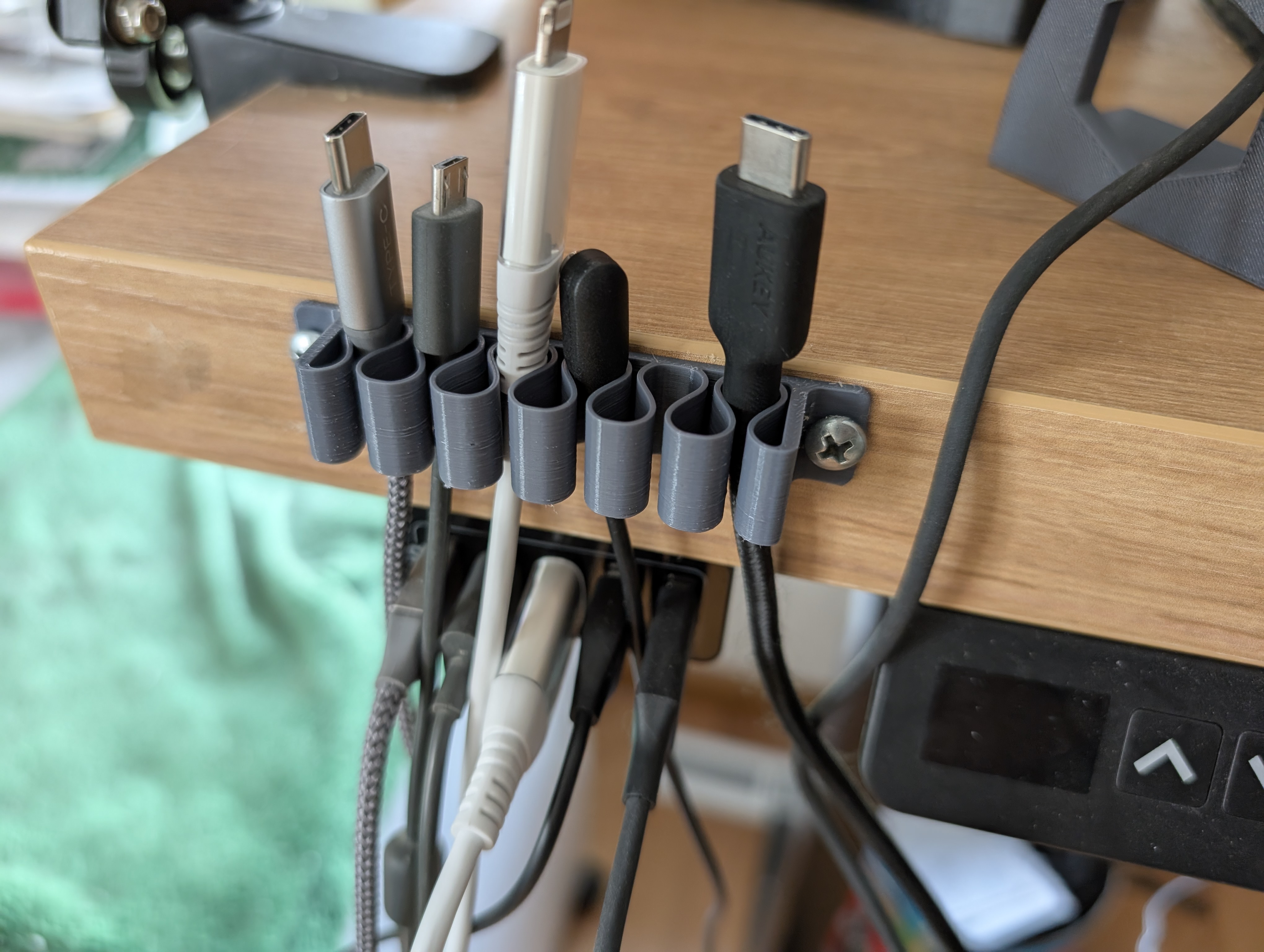 Universal Cable Holder - 6 Slots