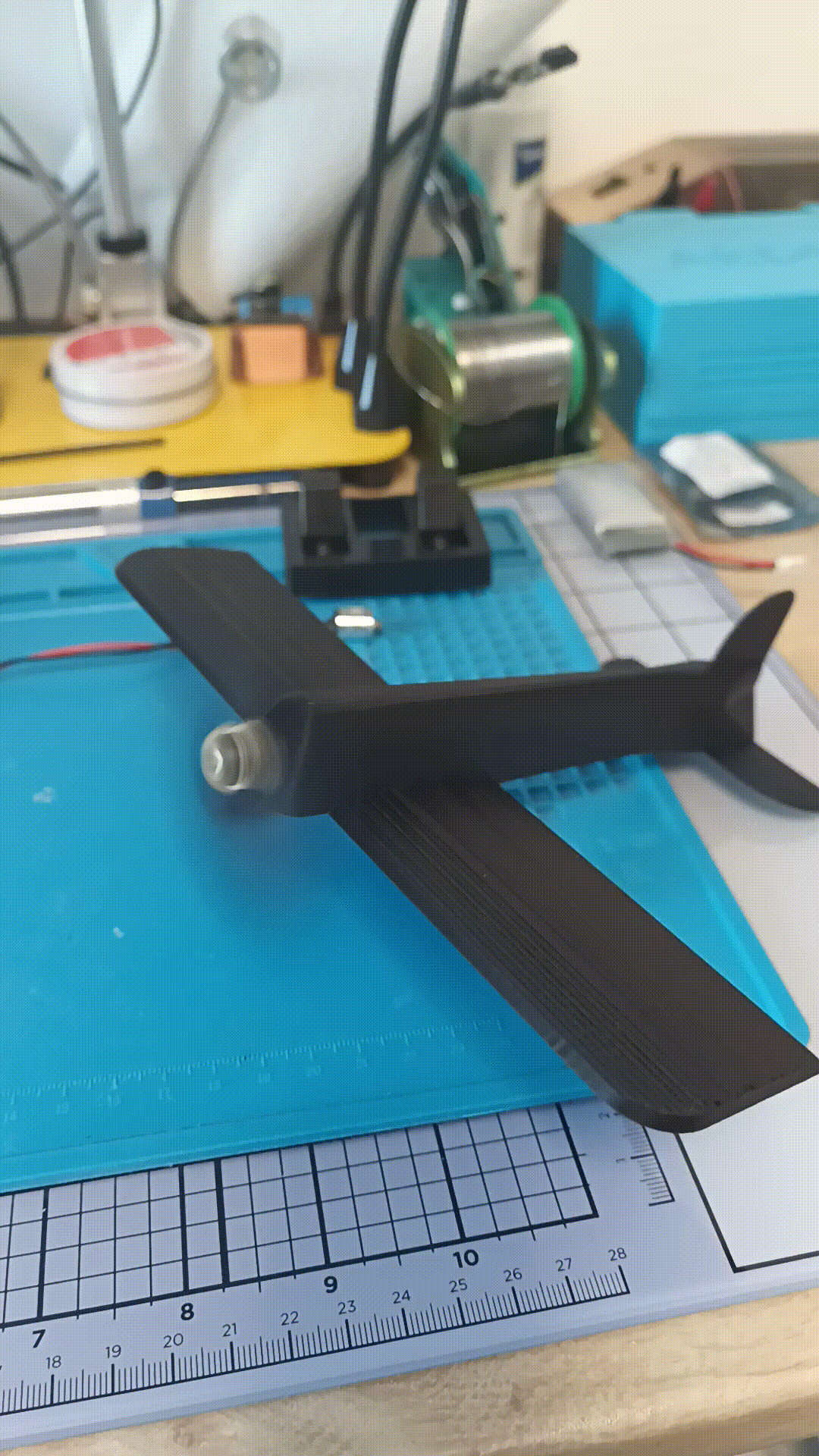Avion / rubber plane