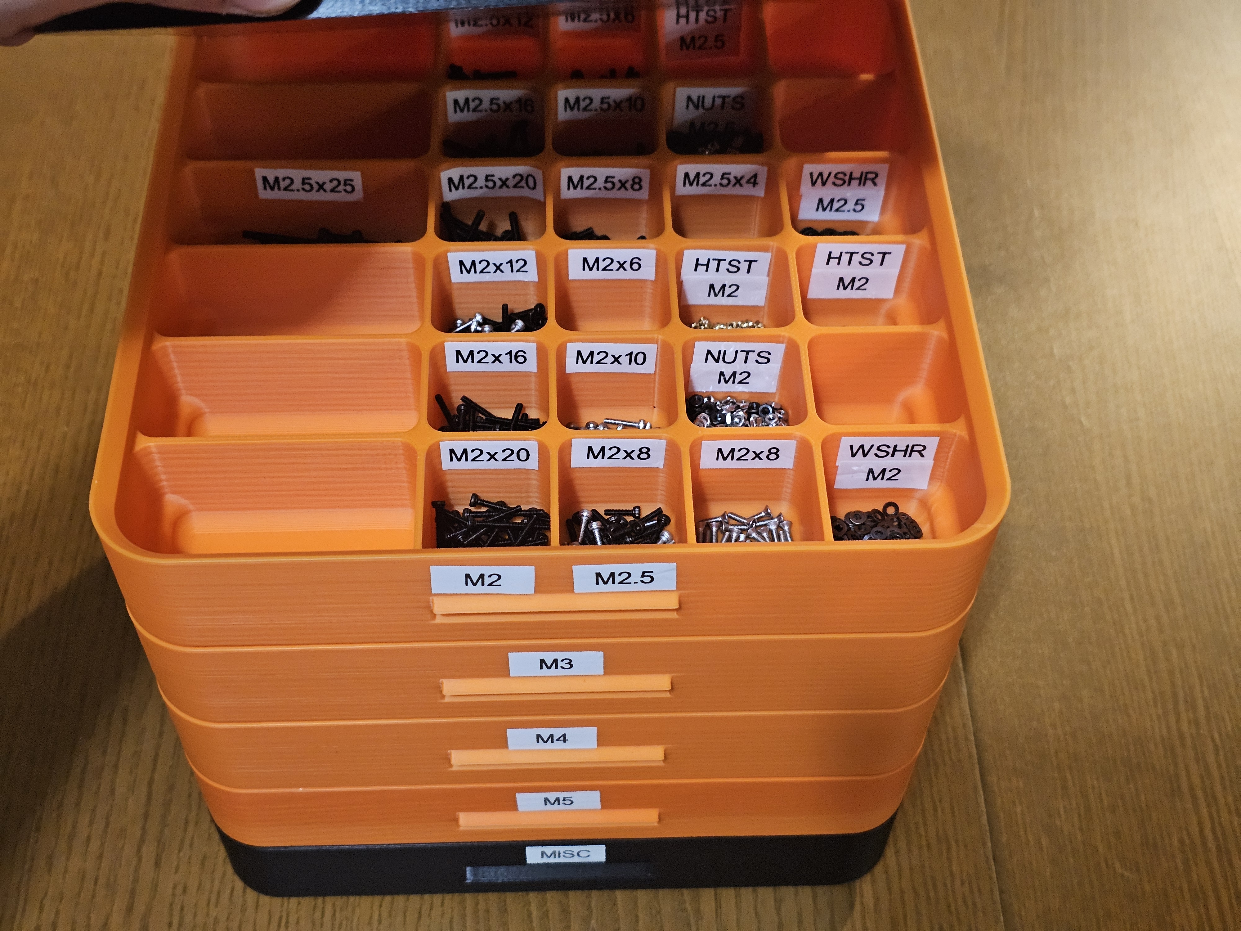 Miniatura 11 do modelo 3D Stackable Screw Organiser