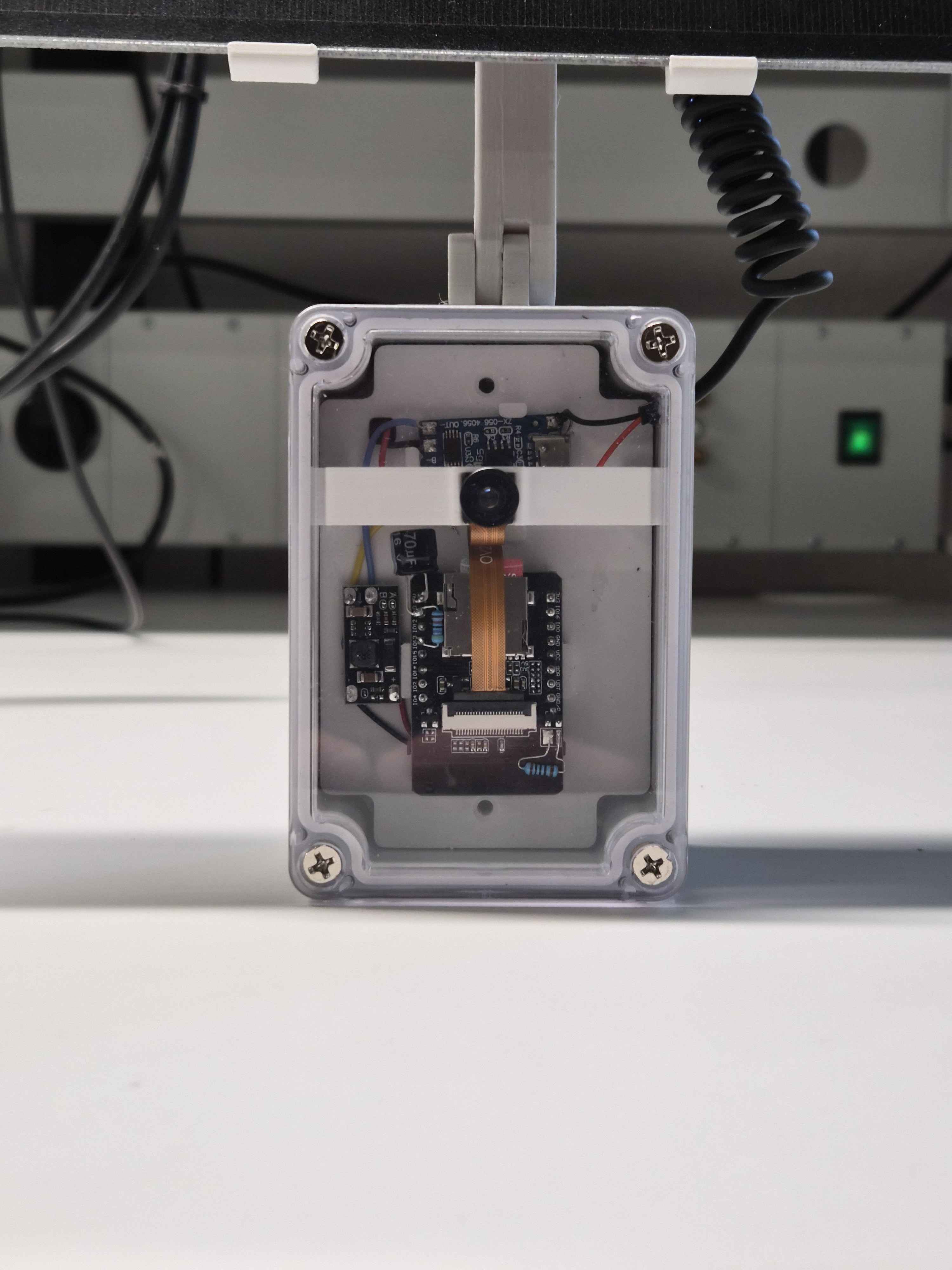 Solar-Powered ESP32-CAM Timelapse Mount System