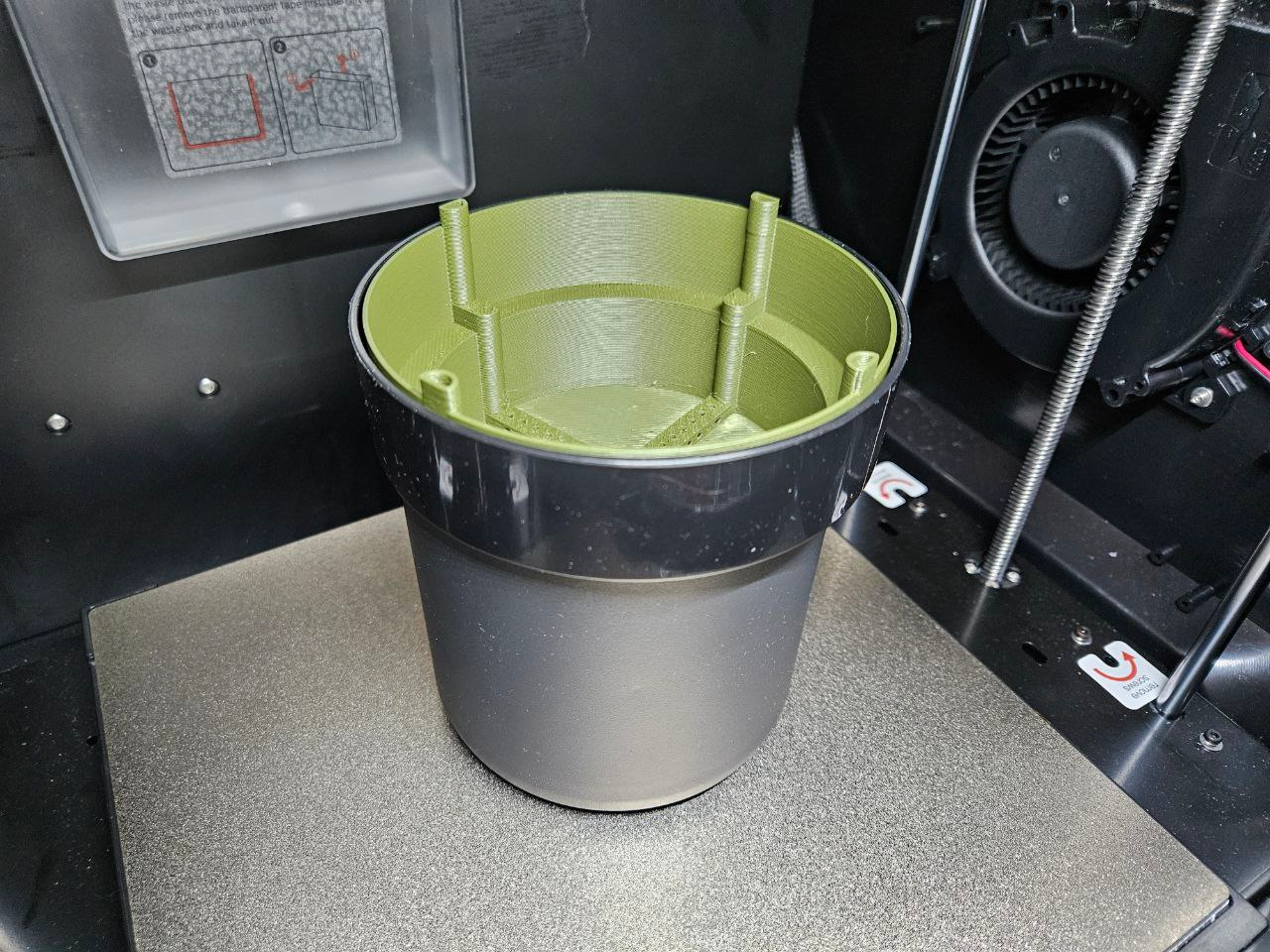 Insertable Root Airflow Pot for Hidden Compartment Planter