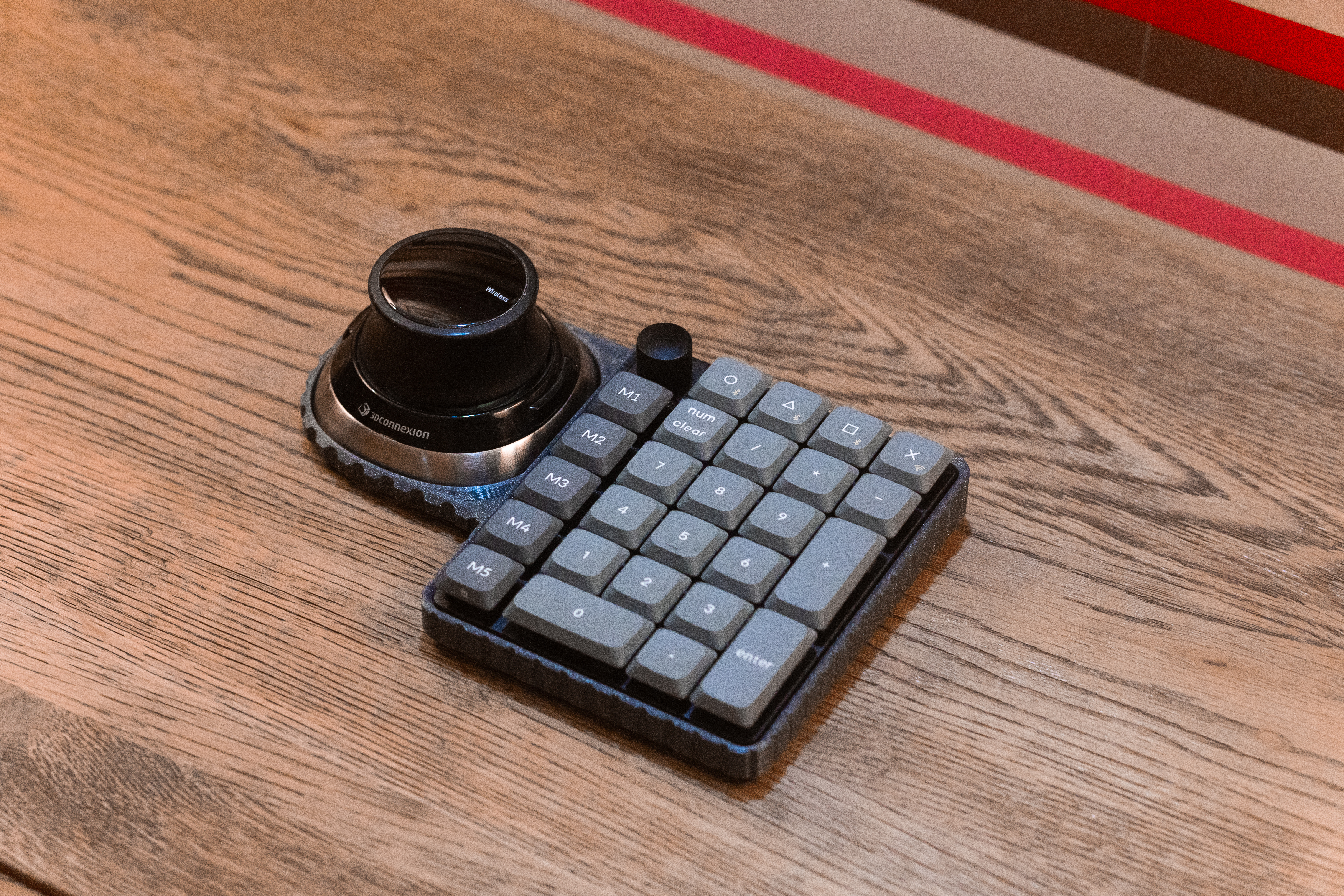 3Deck V2 (Platform for SpaceMouse and Keychron K0 Max)