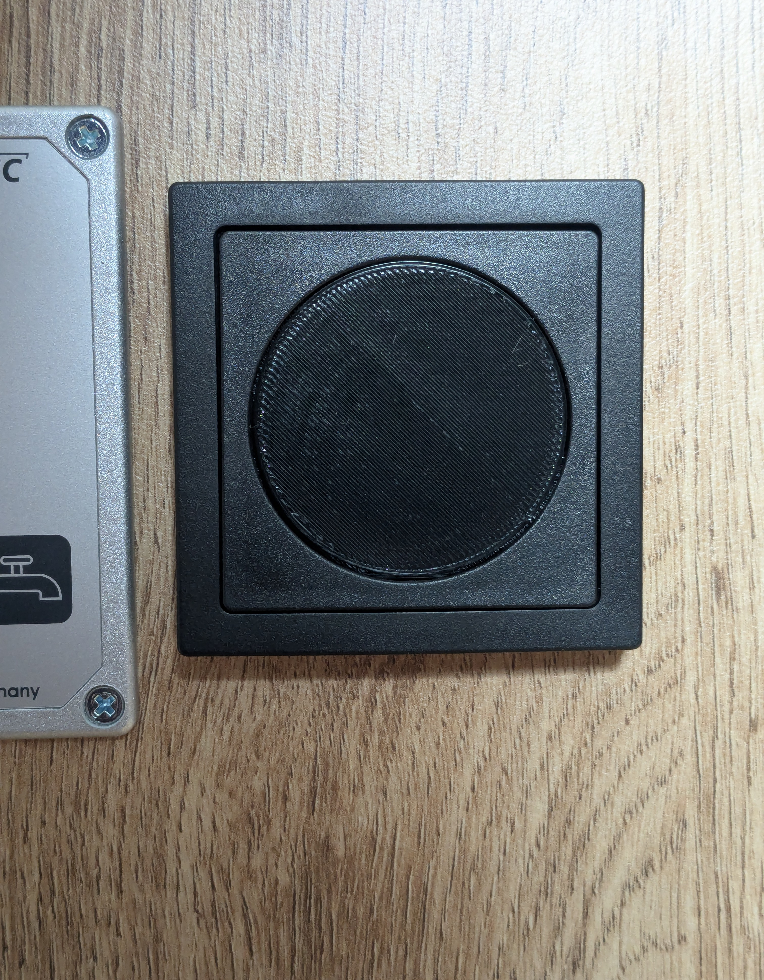 Inprojal blind cap