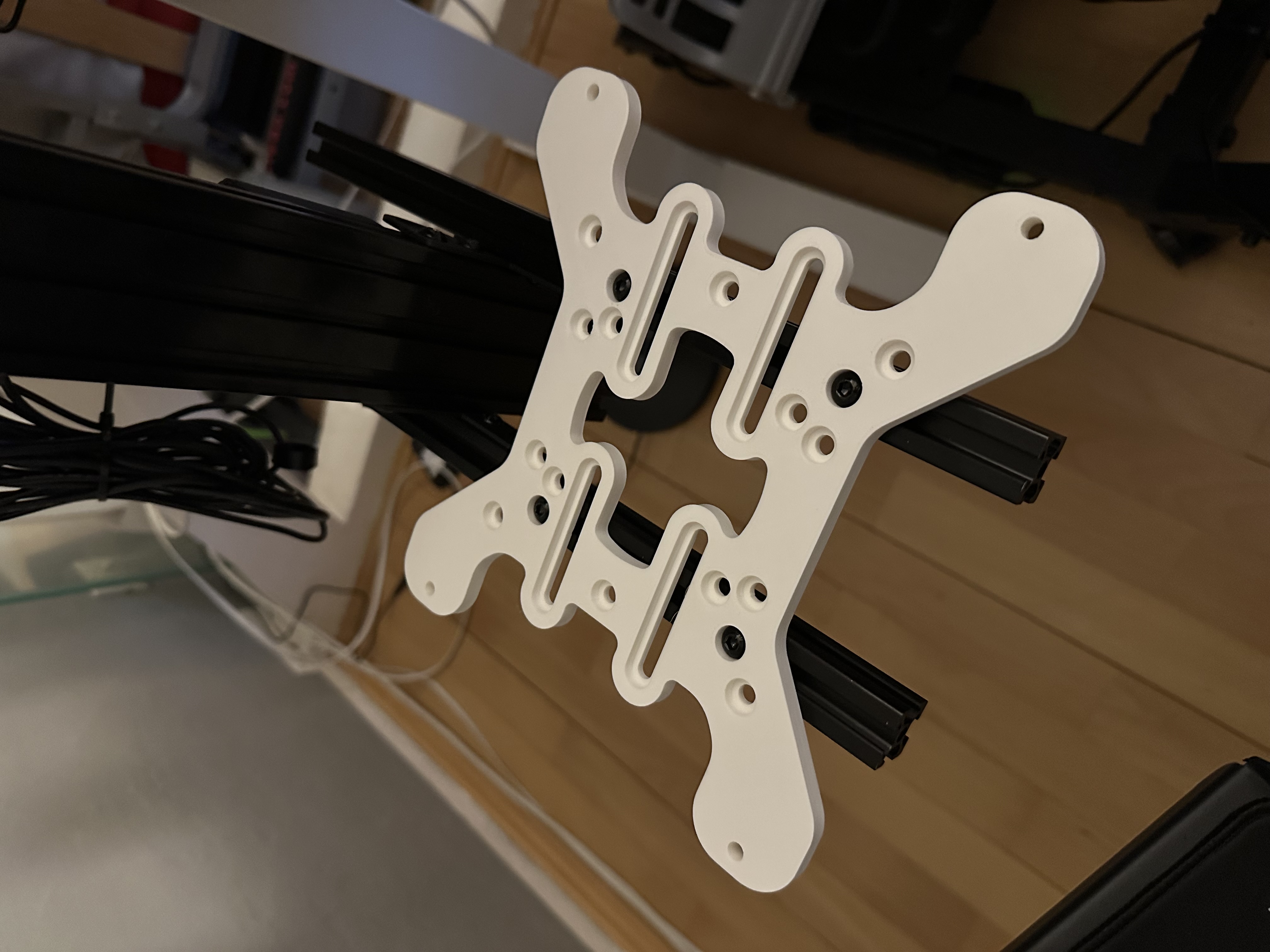 Honeycomb Bravo Quandrant Alpha Yoke mount to Universal table mount using Honeycomb base