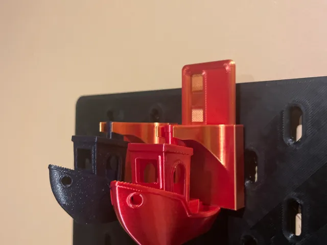 Compact Swatch Benchy mount for Skadis