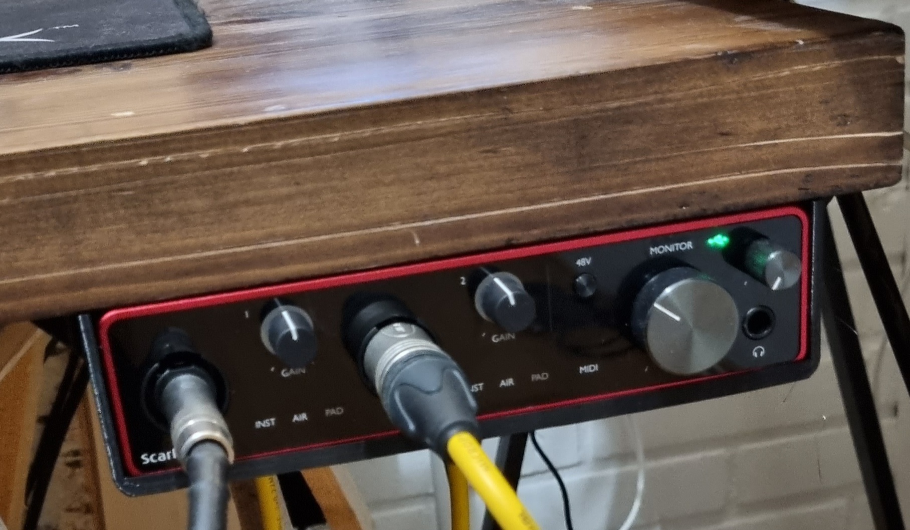 Focusrite 4i4 3rd gen undertable bracket