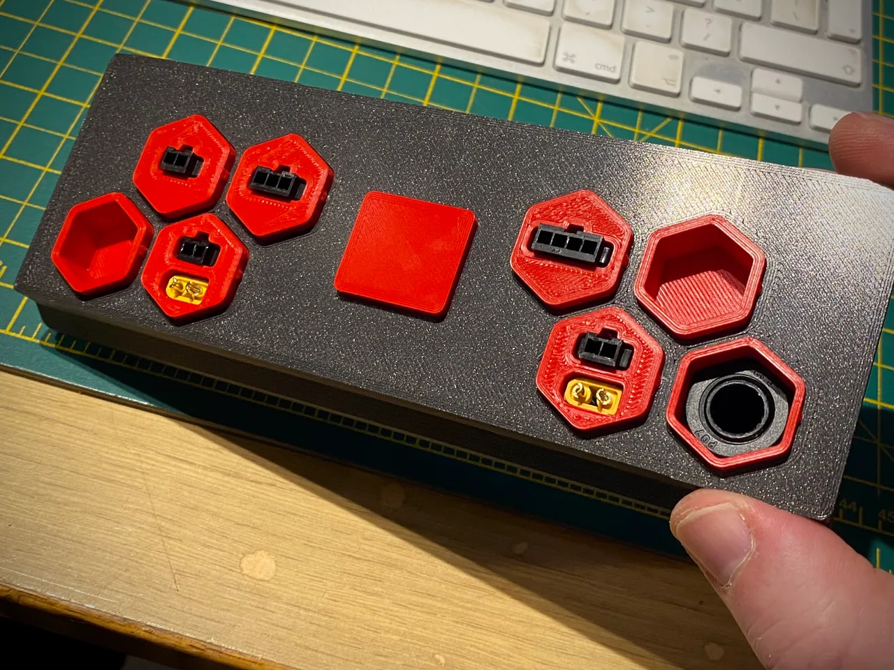 VORON 2.4 SKIRT CONNECTOR INSERT for CANBUS, fans, ERCF, PG7, XT30 2+2 ...