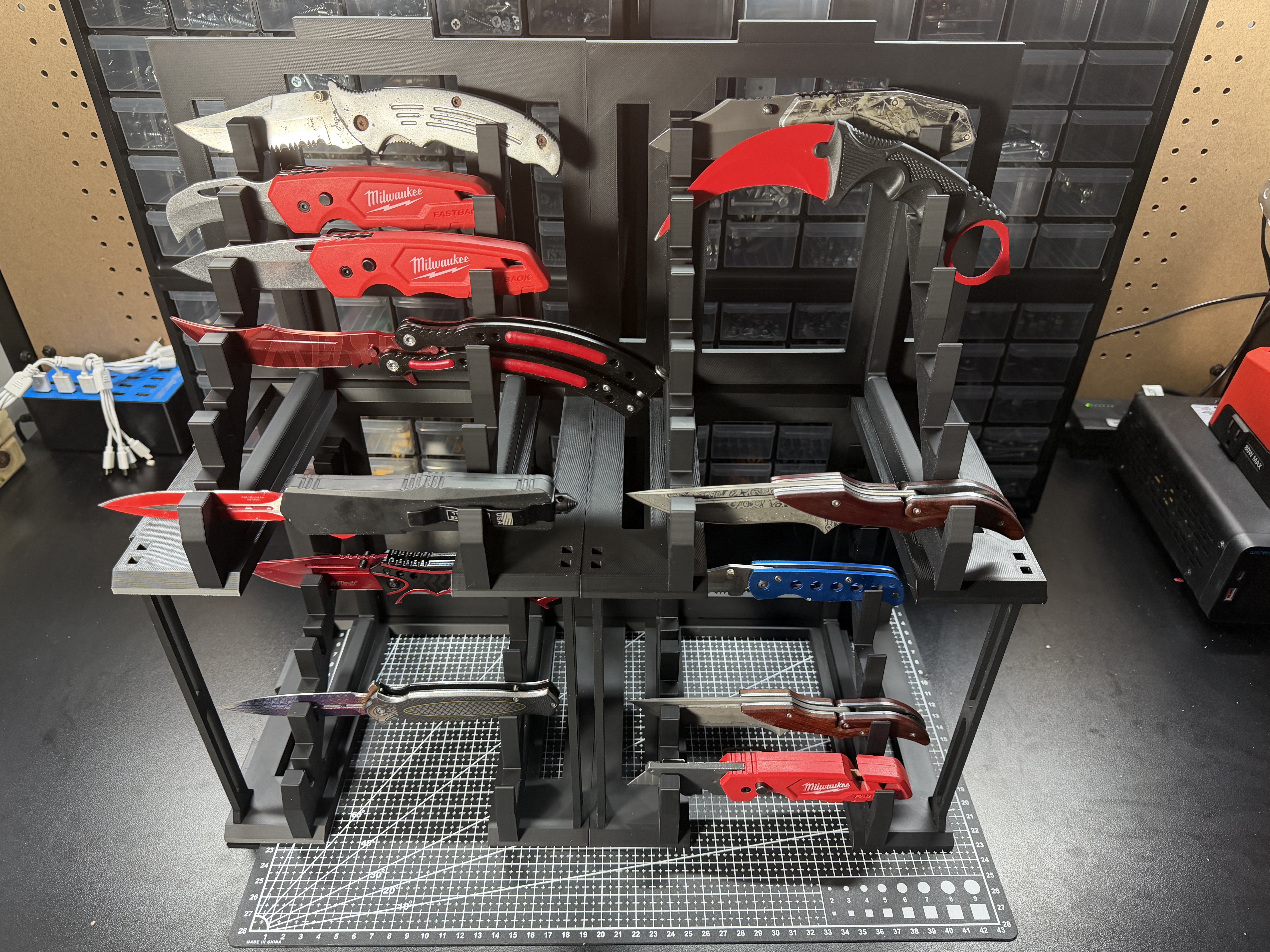 Modular Knife Display Stand