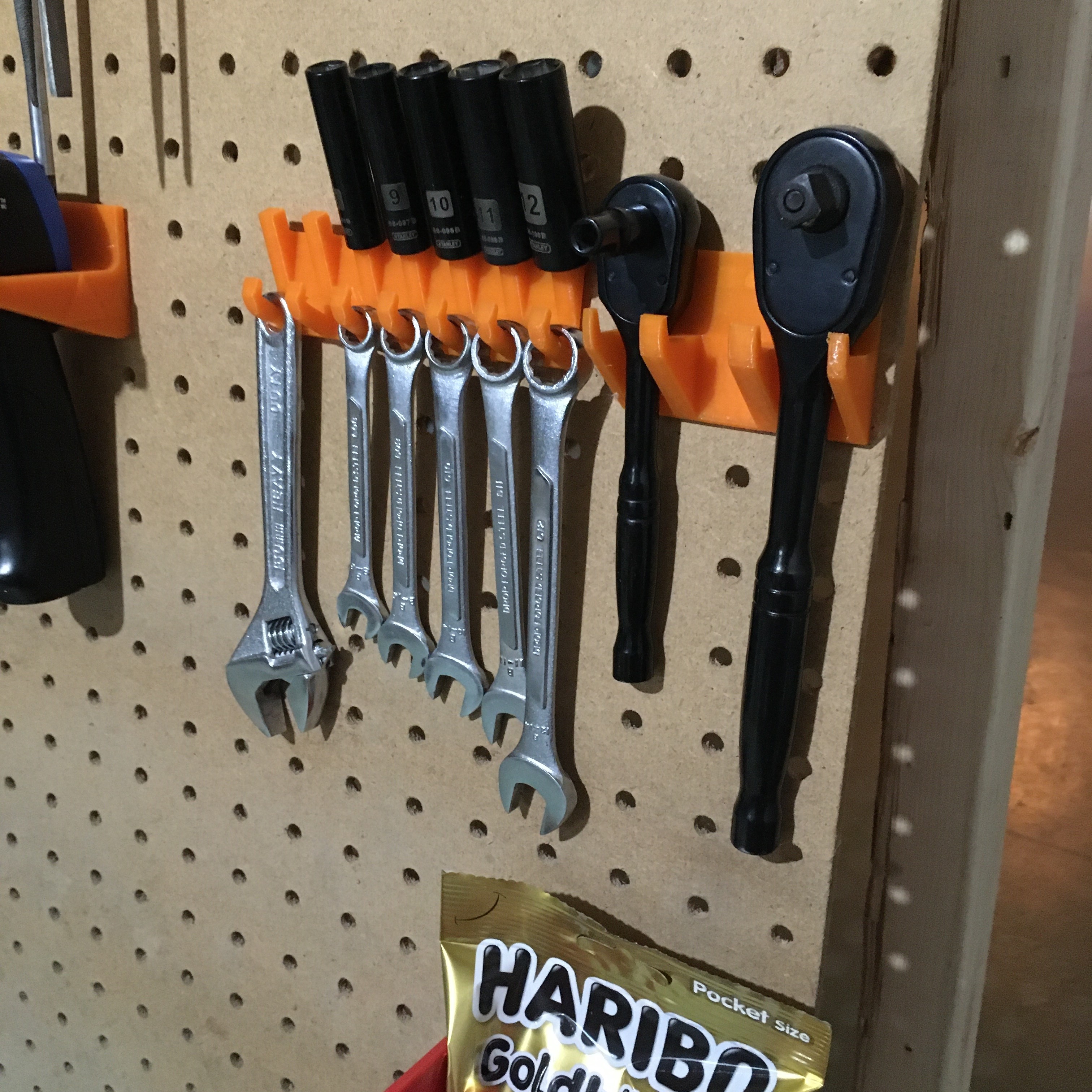 Miniatura 14 do modelo 3D Pegboard levitating toolbox