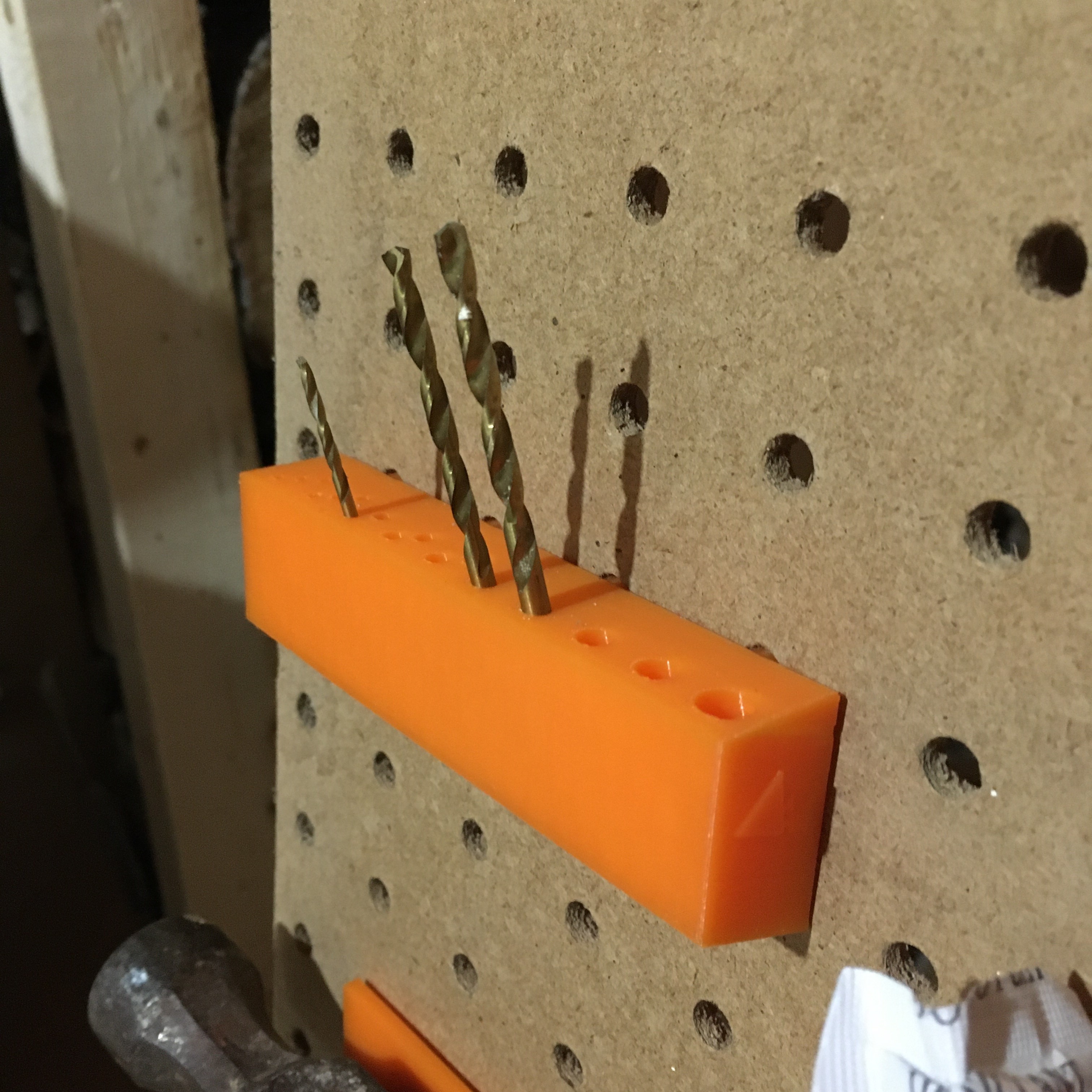 Miniatura 18 do modelo 3D Pegboard levitating toolbox