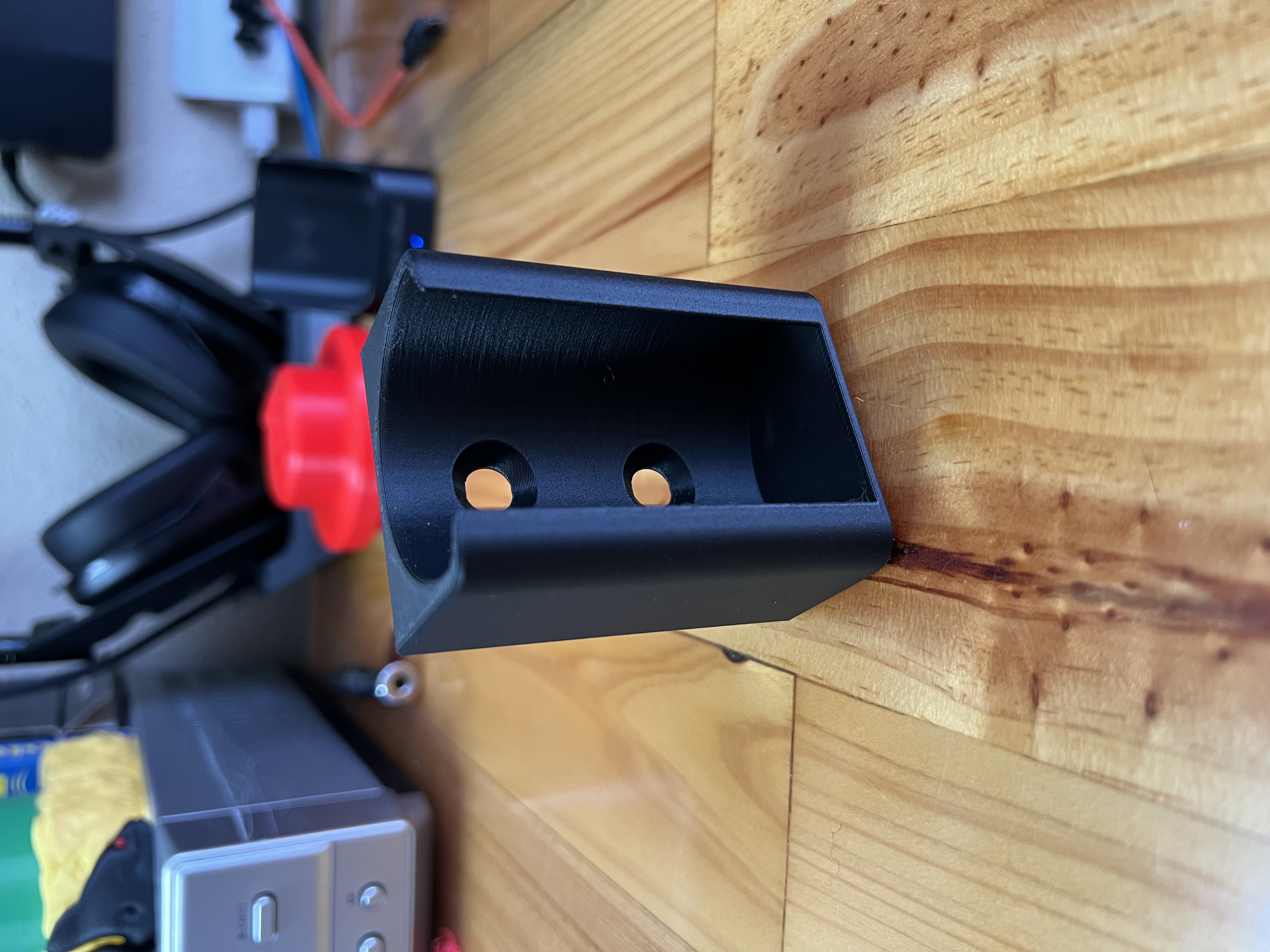 hisense-google-tv-remote-control-holder-by-gmac-download-free-stl