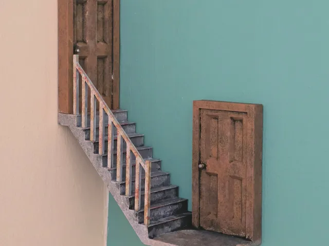 Escape Wall