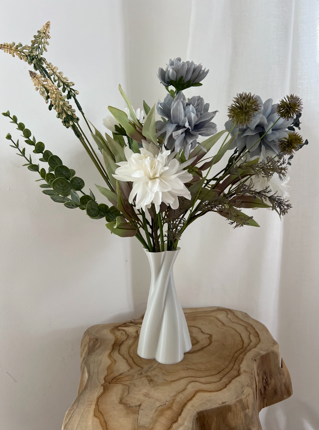 twisted marshmallow vase