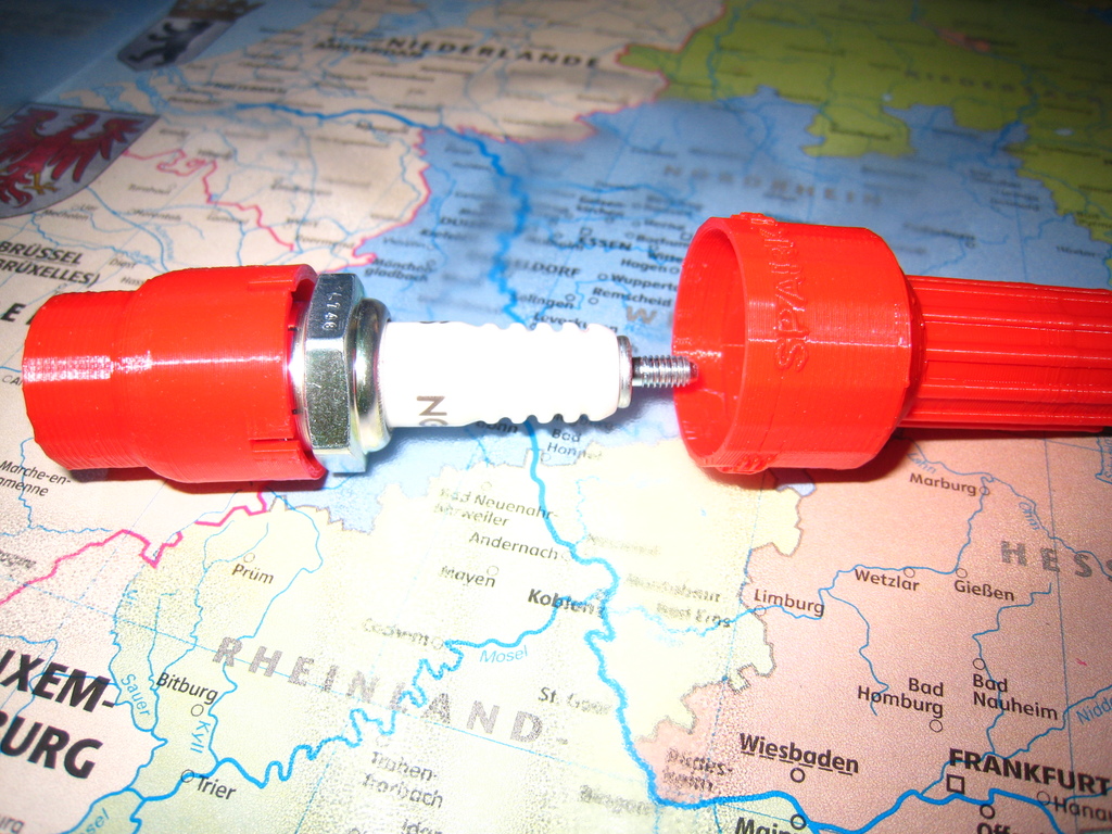 Miniatura 6 do modelo 3D Spark Plug Box