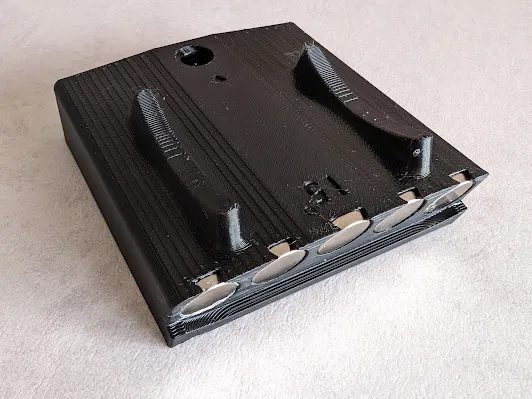 Rolling knife sharpener