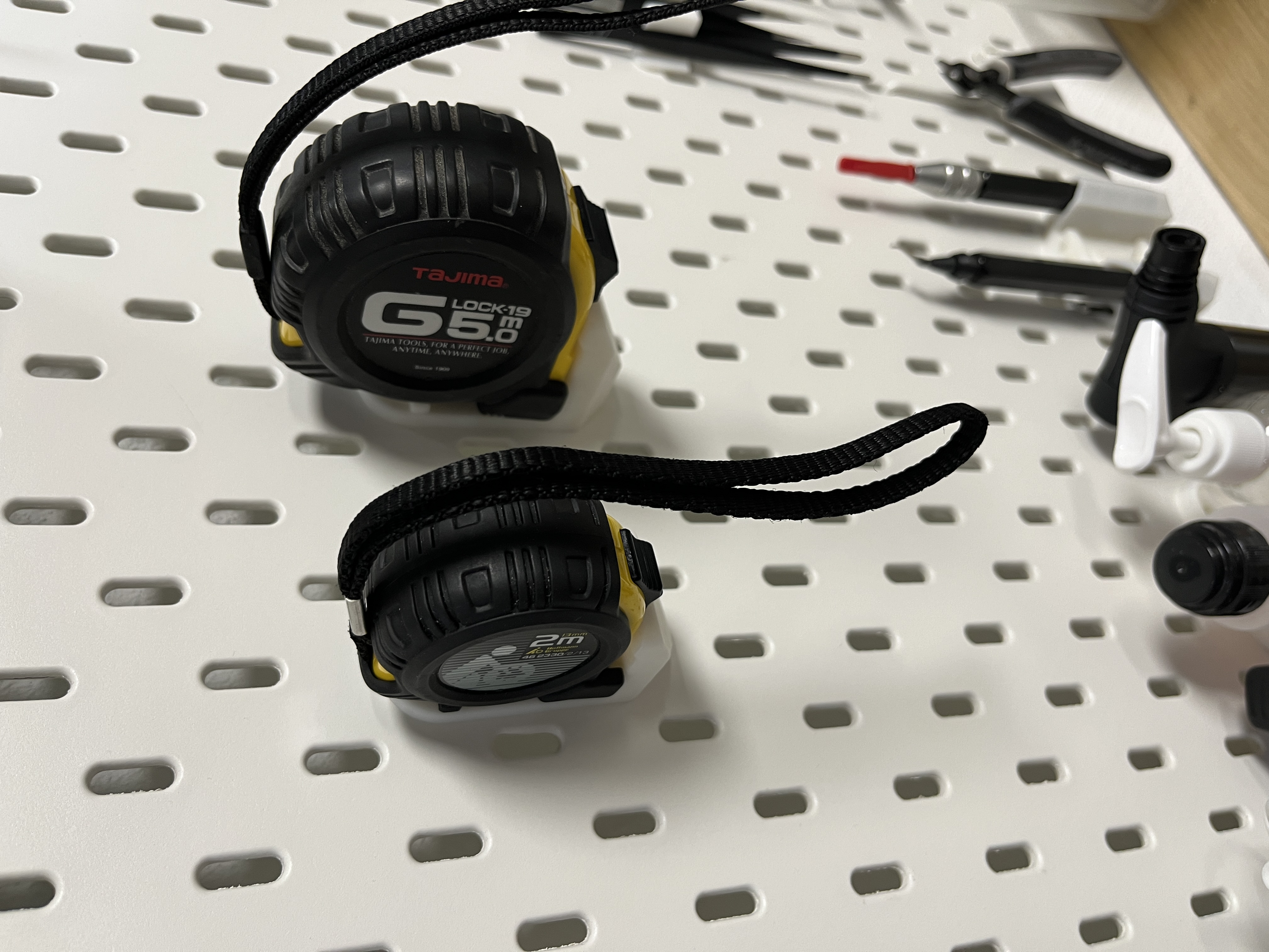 Skadis tape measure holder (T-Clip system) 3D model thumbnail