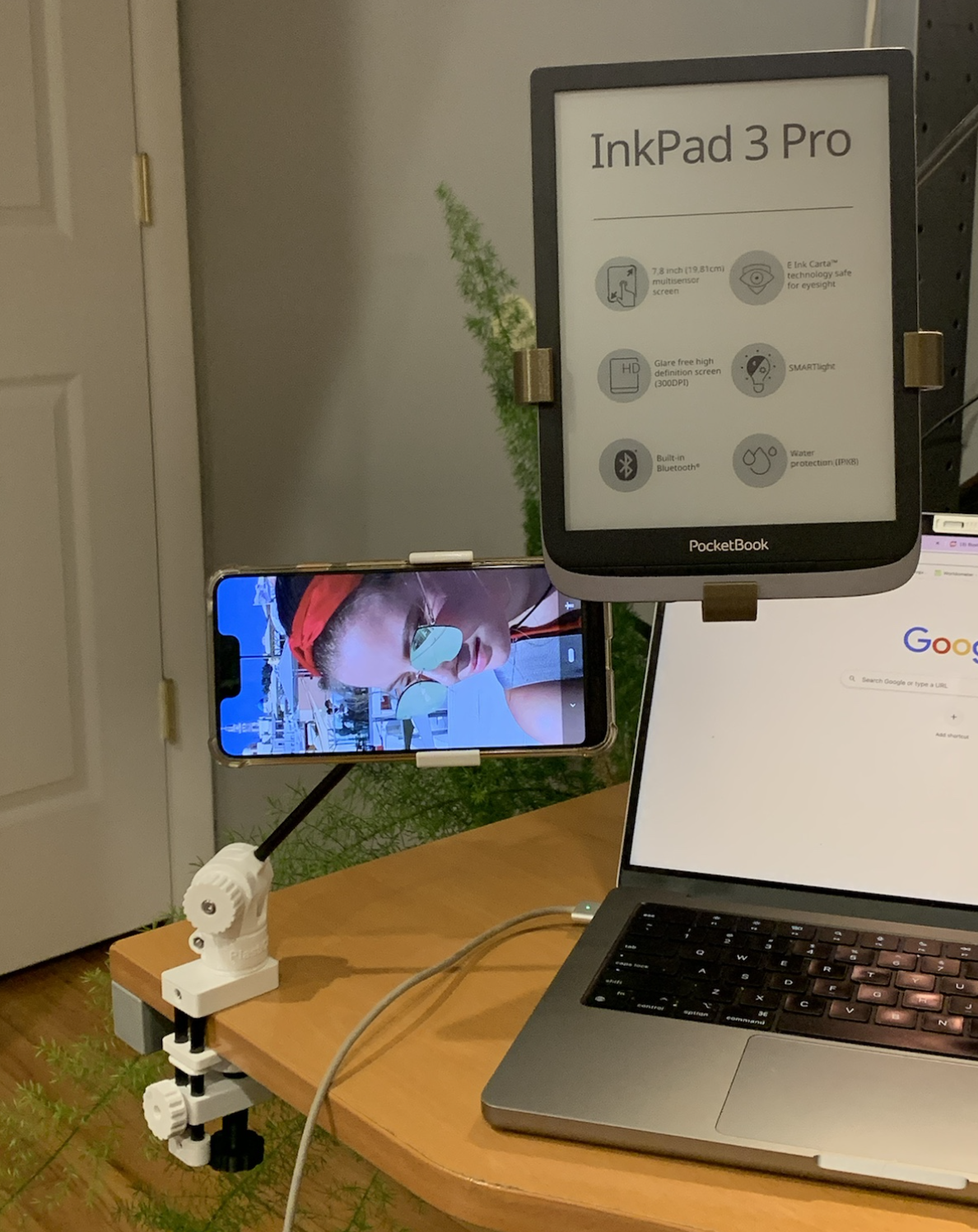 Mighty Mount Clamp: Phone, Tablet, eReader and photo camera