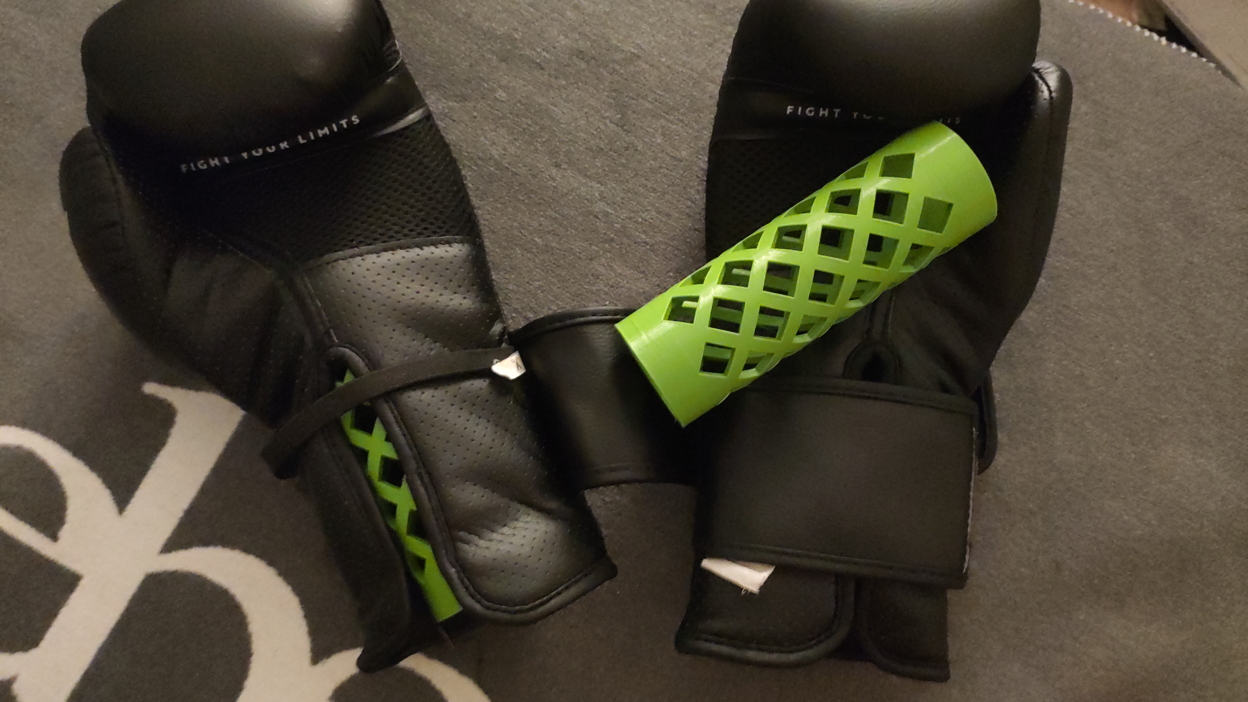 Boxing gloves dryer