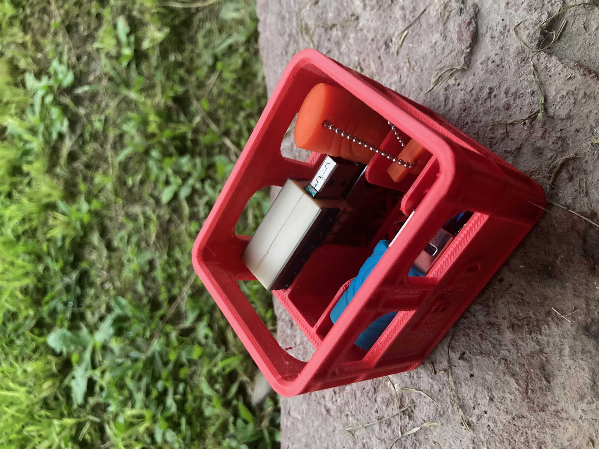 Stackable Beer Crate For Flash Drives By Chrix Download Free STL Stackable Beer Crate For Flash Drives By Chrix Download Free STL