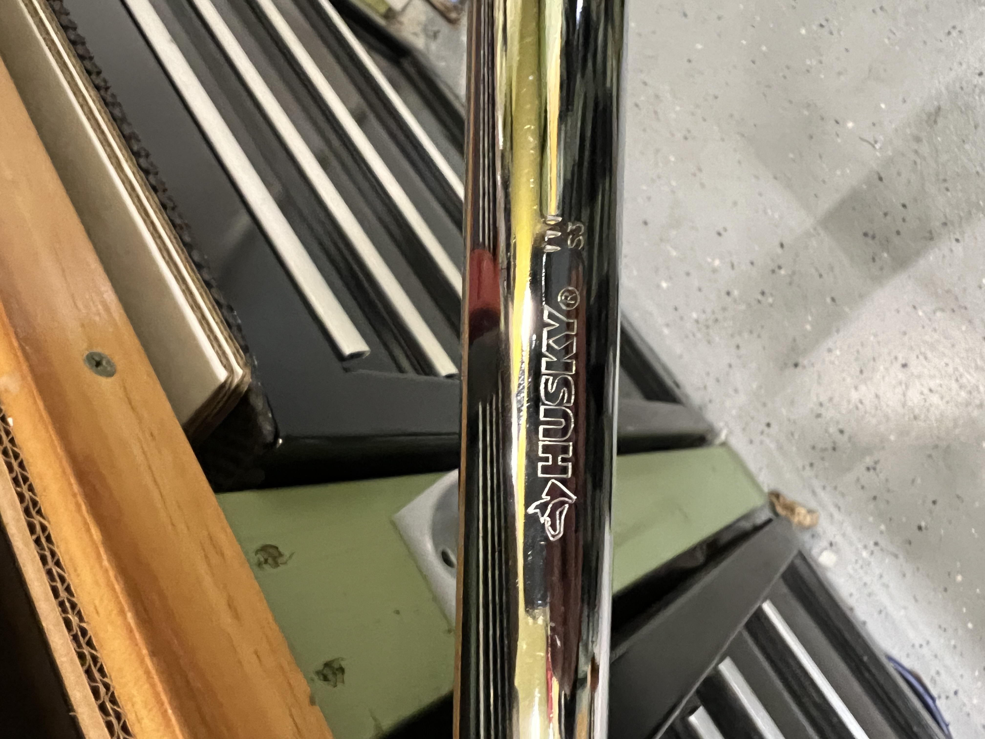 Husky 23" Ratcheting Breaker Bar Storage Wall Holder by QuadView