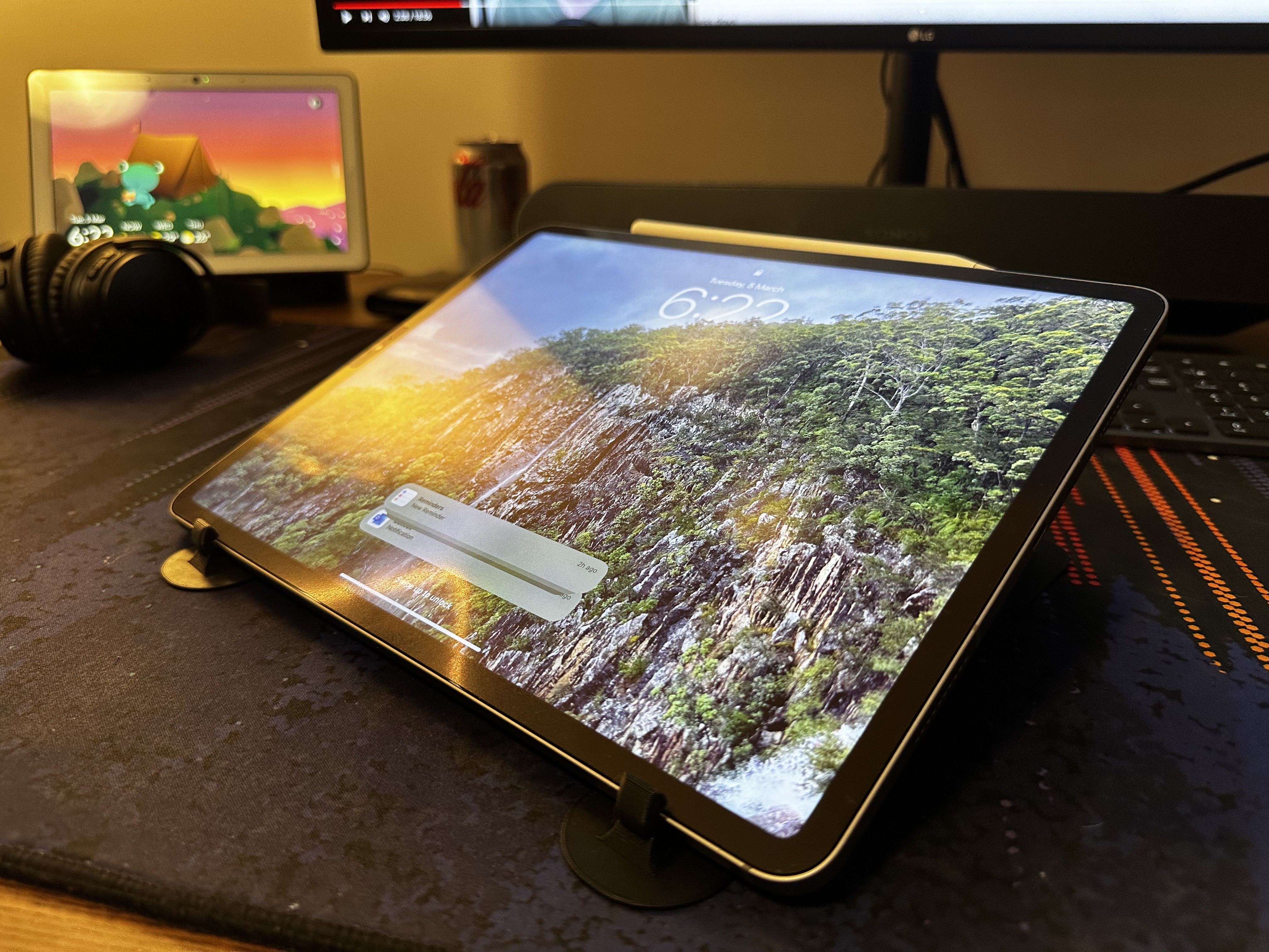 iPad Pro Drawing Stand by Matthew Rajchert Download free STL model