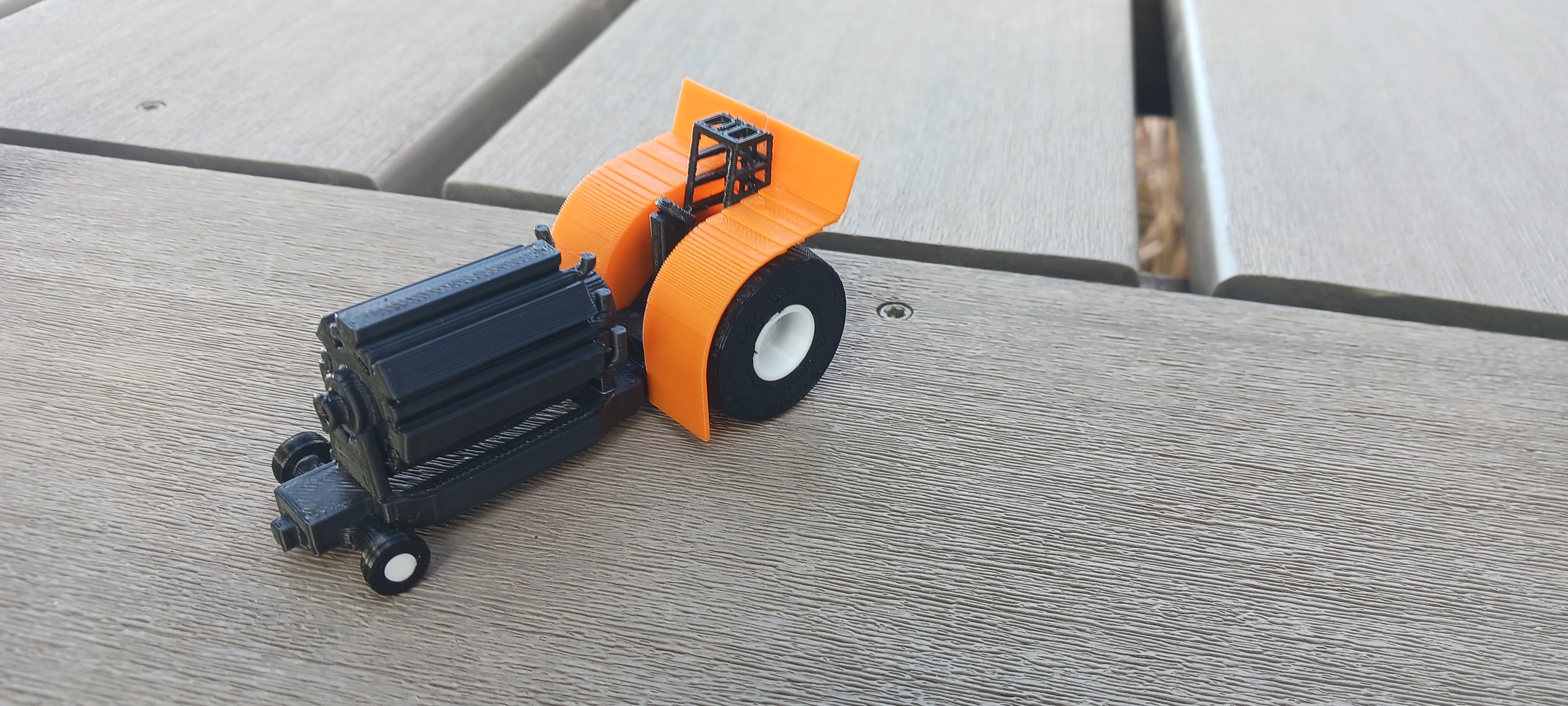 1/64 Scale Super Modified Pulling Tractor — thumbnail 3
