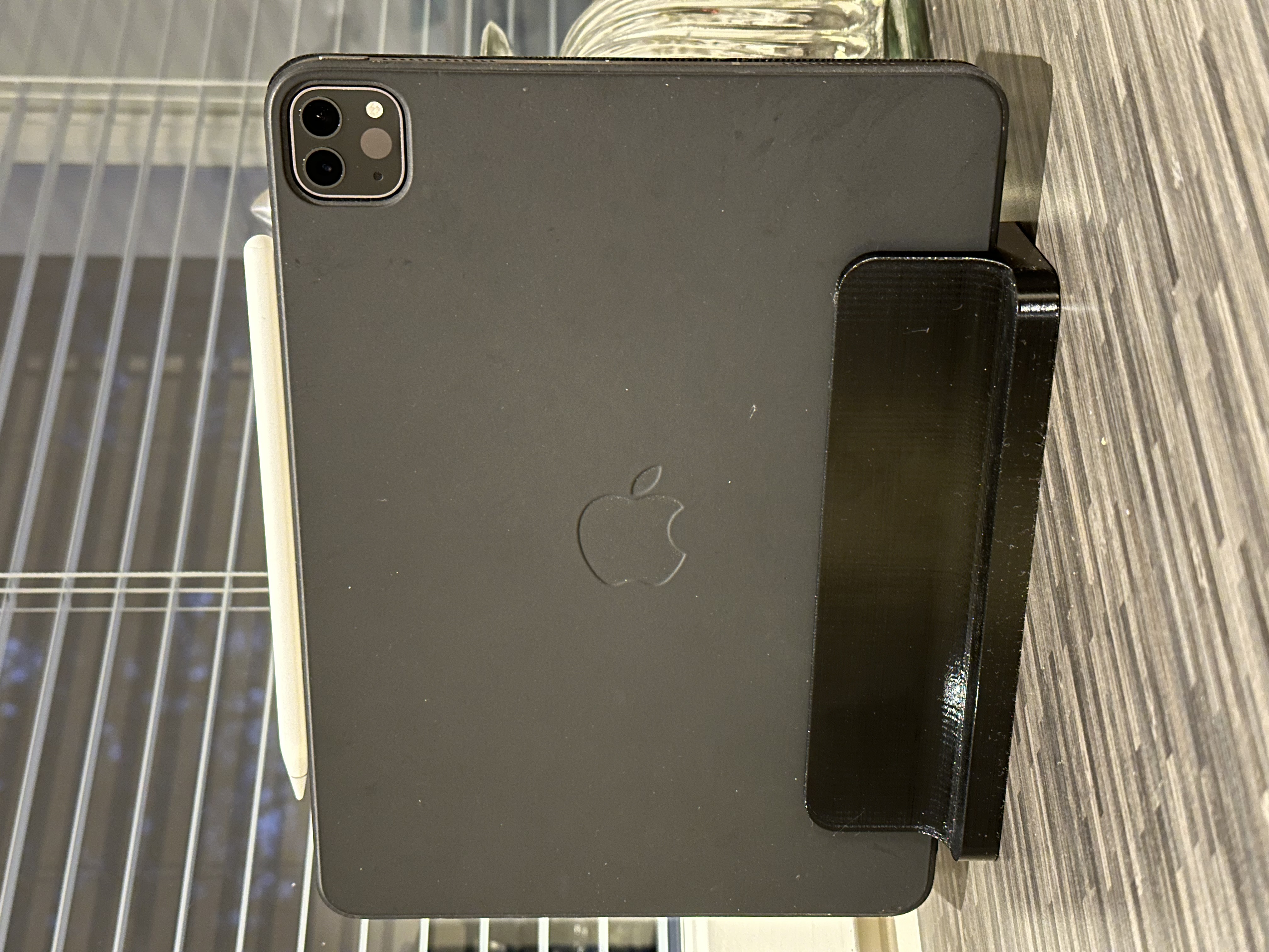 A stand for Ipad Pro 11-inch with Smart Folio