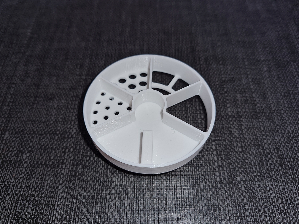 Miniatura 3 do modelo 3D Fuchs pepper shaker insert