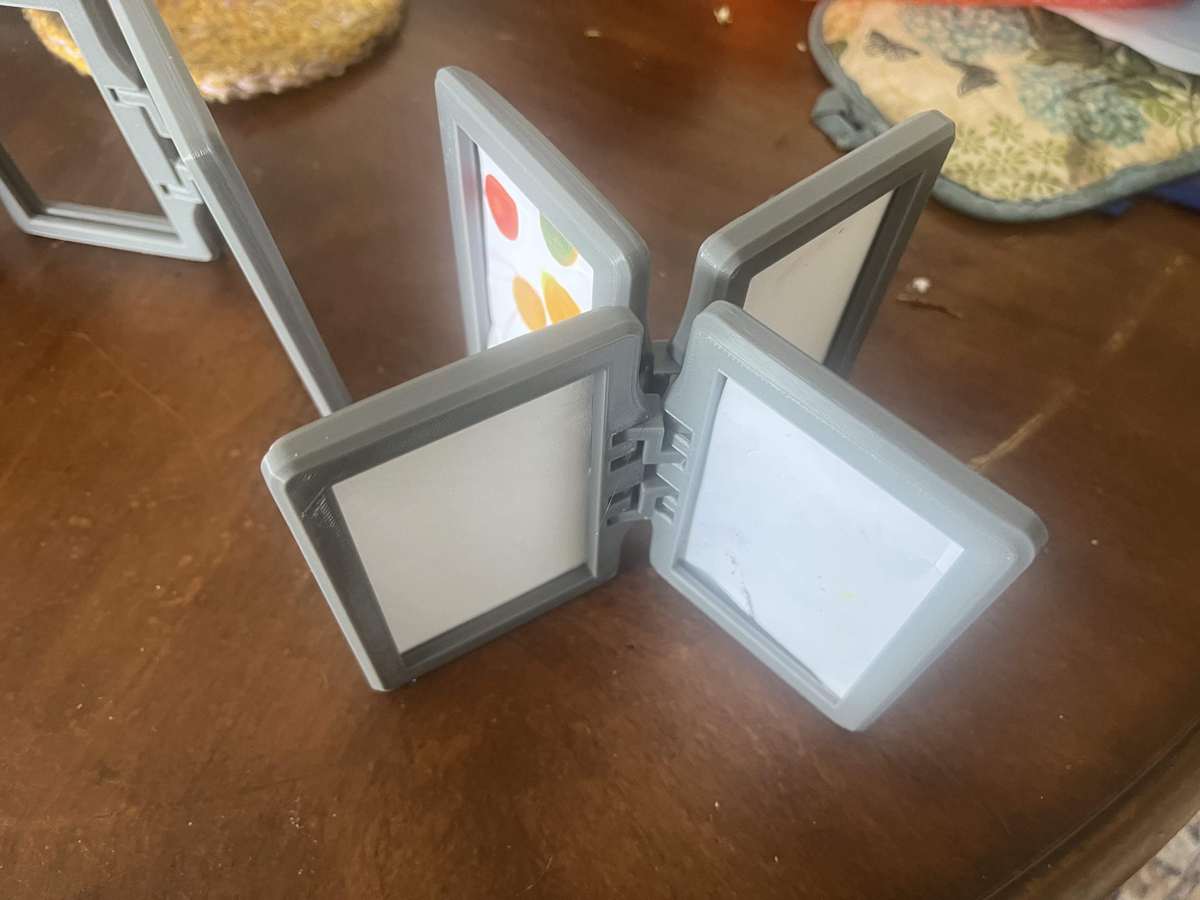 Miniatura 2 do modelo 3D Click together photo frames