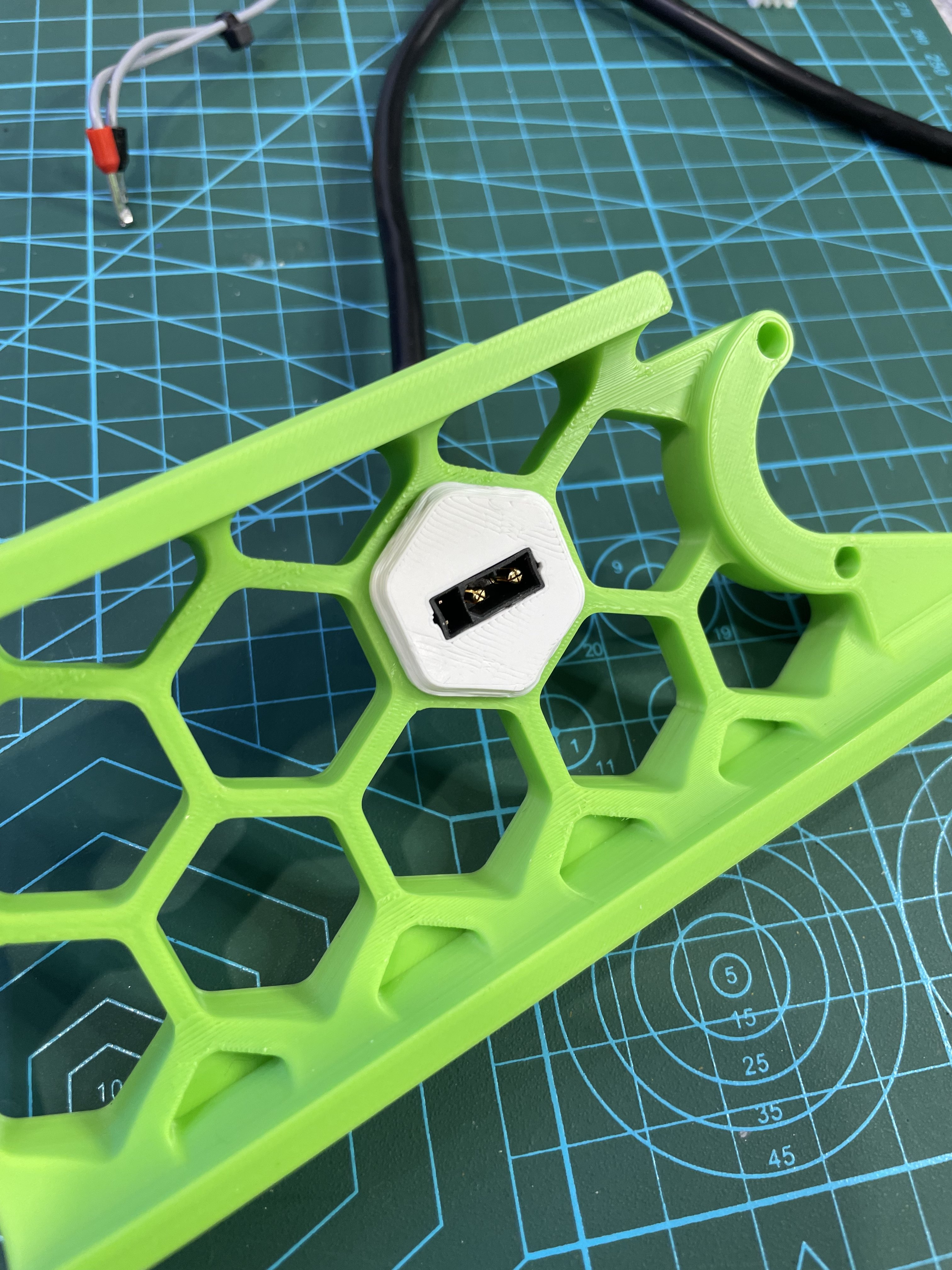 Voron 2.4 Skirt Connector for Amass XT30 2-2 by AlphaRet | Download ...