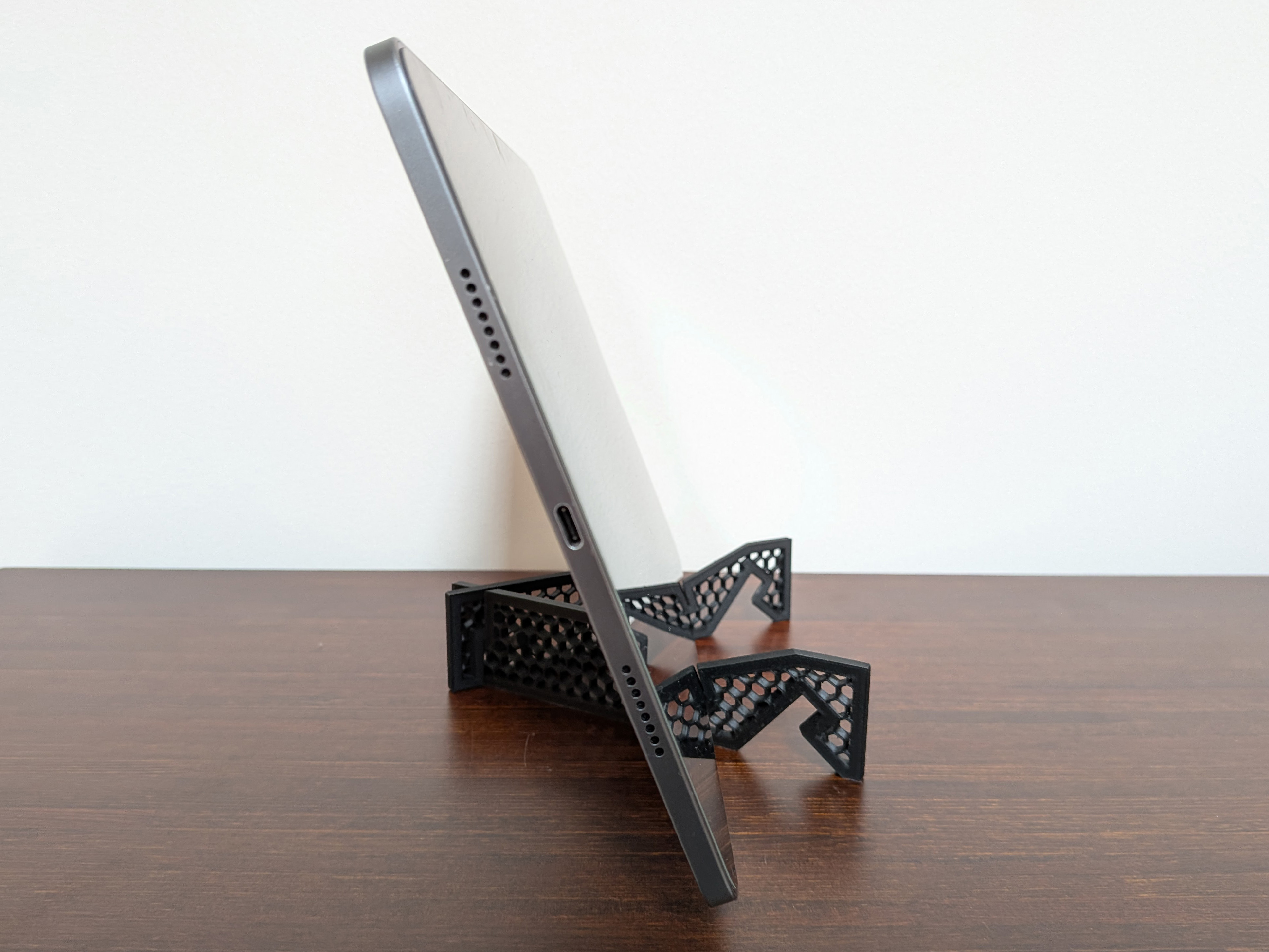 iPad Stand Honeycomb