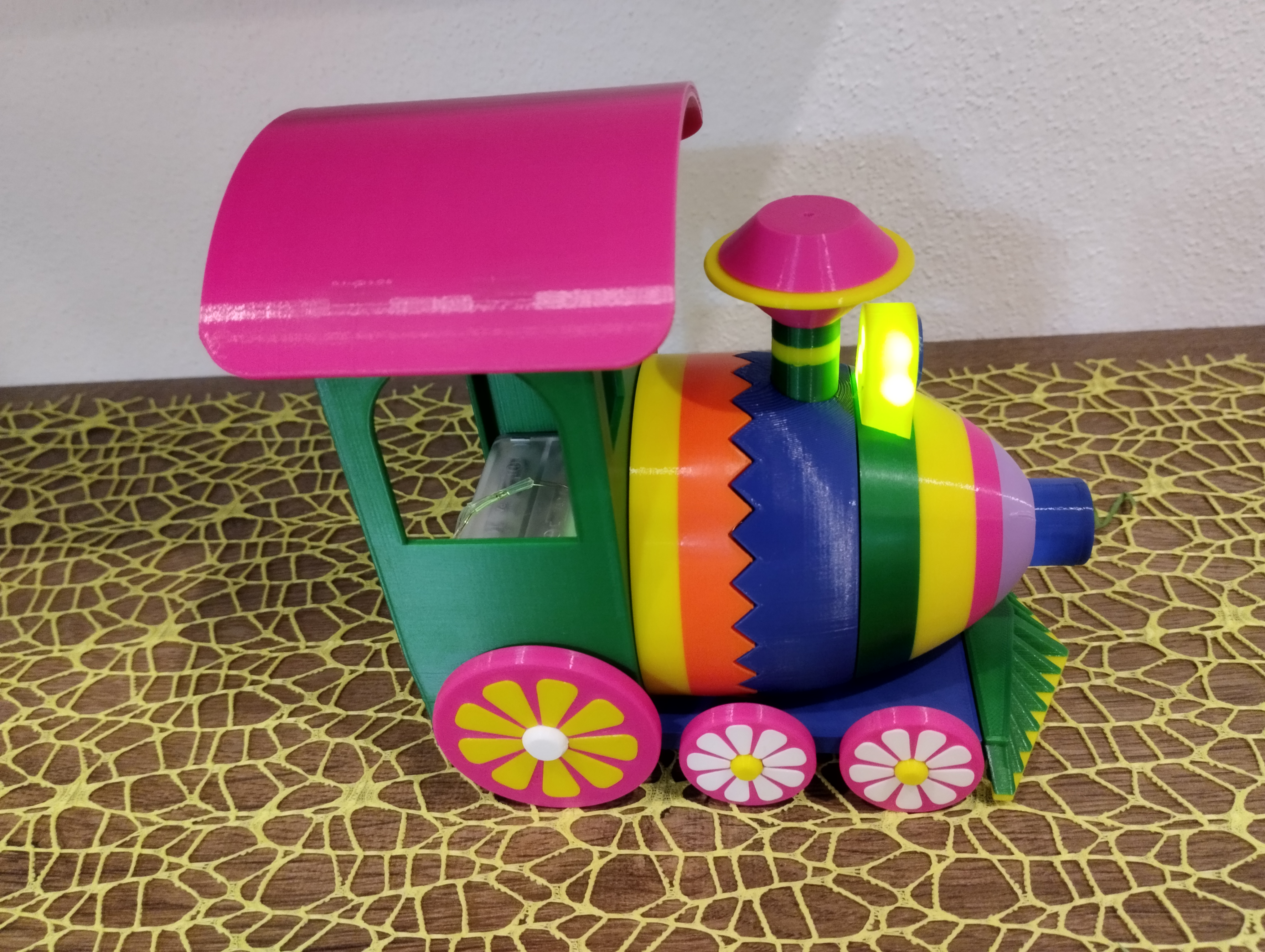 Miniatura 10 do modelo 3D Easter train