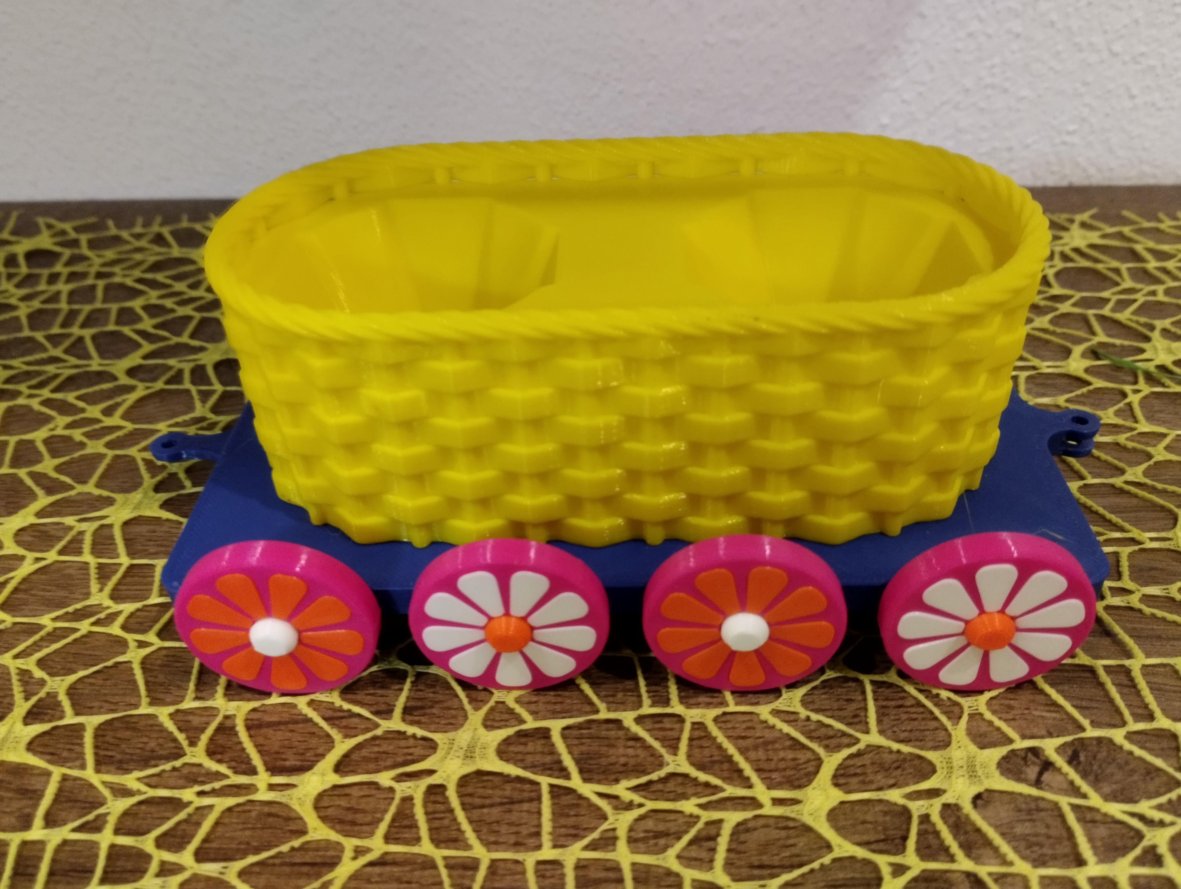 Miniatura 17 do modelo 3D Easter train