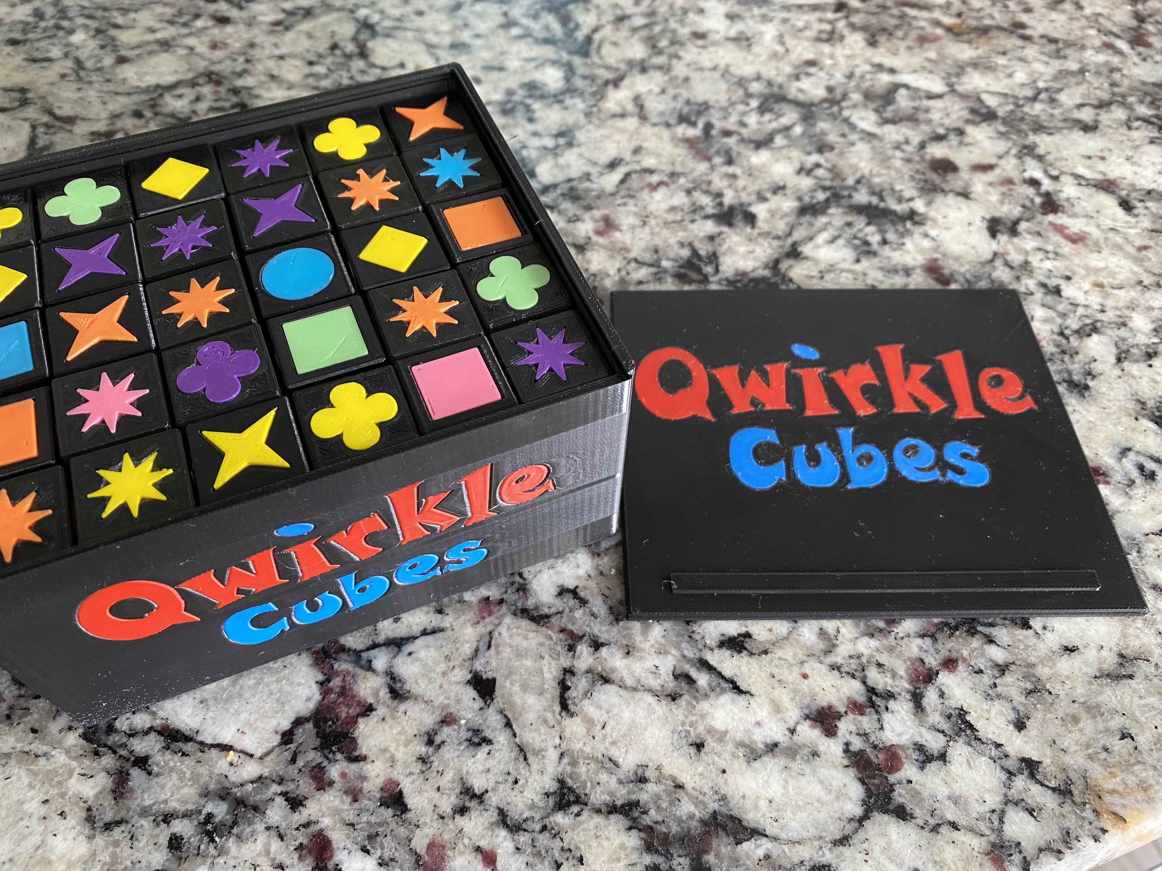 Qwirkle Cubes Box
