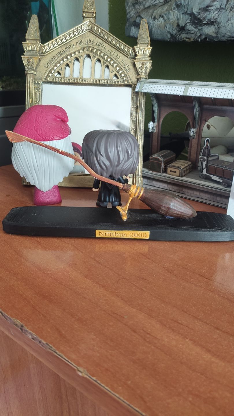 Nimbus 3000 with decorative base // Nimbus 3000 con base para decorar (From Harry potter)