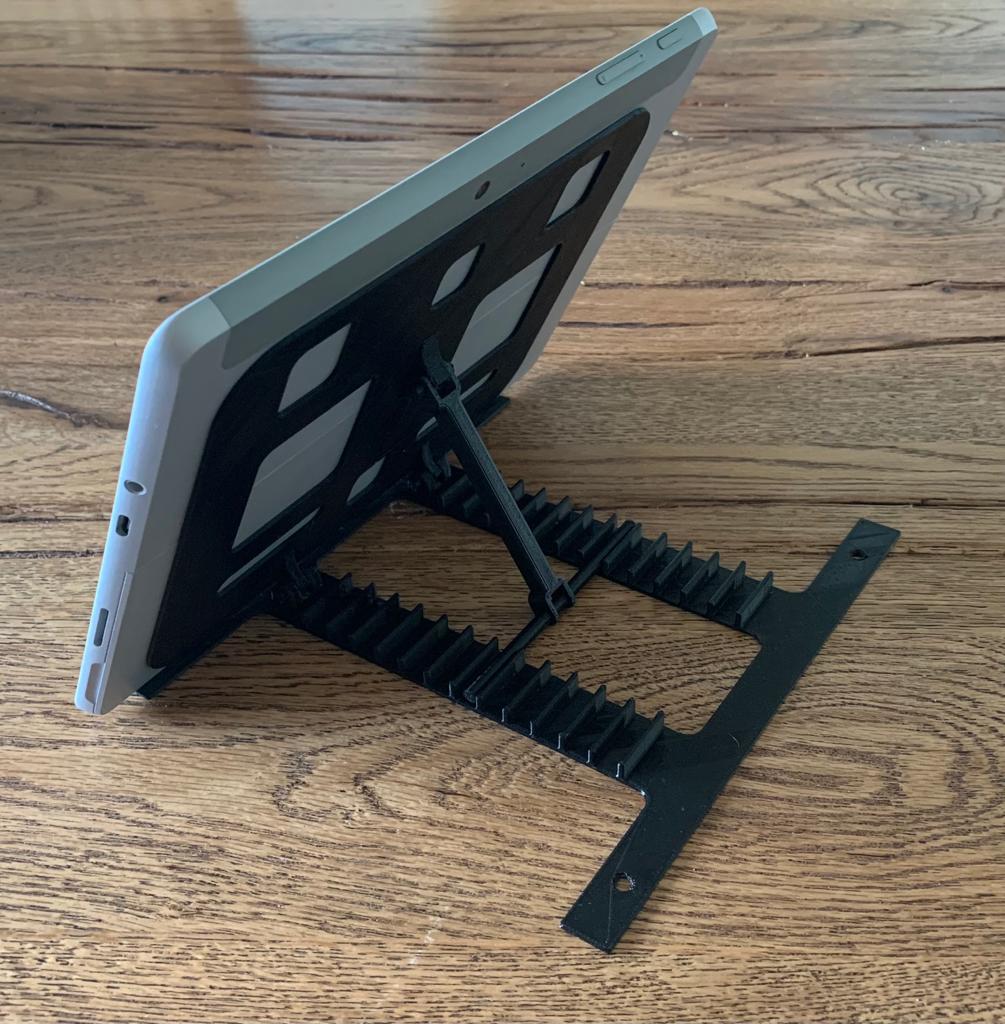 Tablet stand with adjustable height