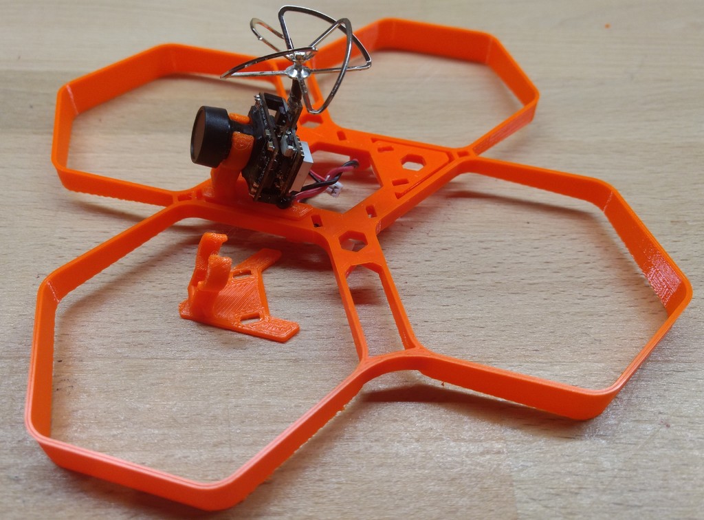 TinyTina 90mm - modified camera (tx03) and battery holder