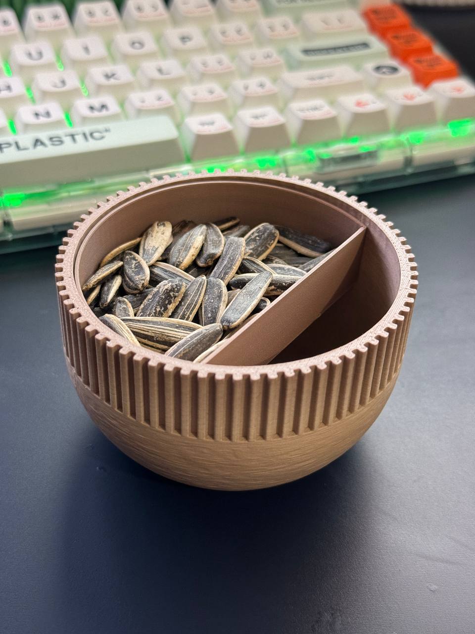 Seed/Pistachio/Peanut Bowl