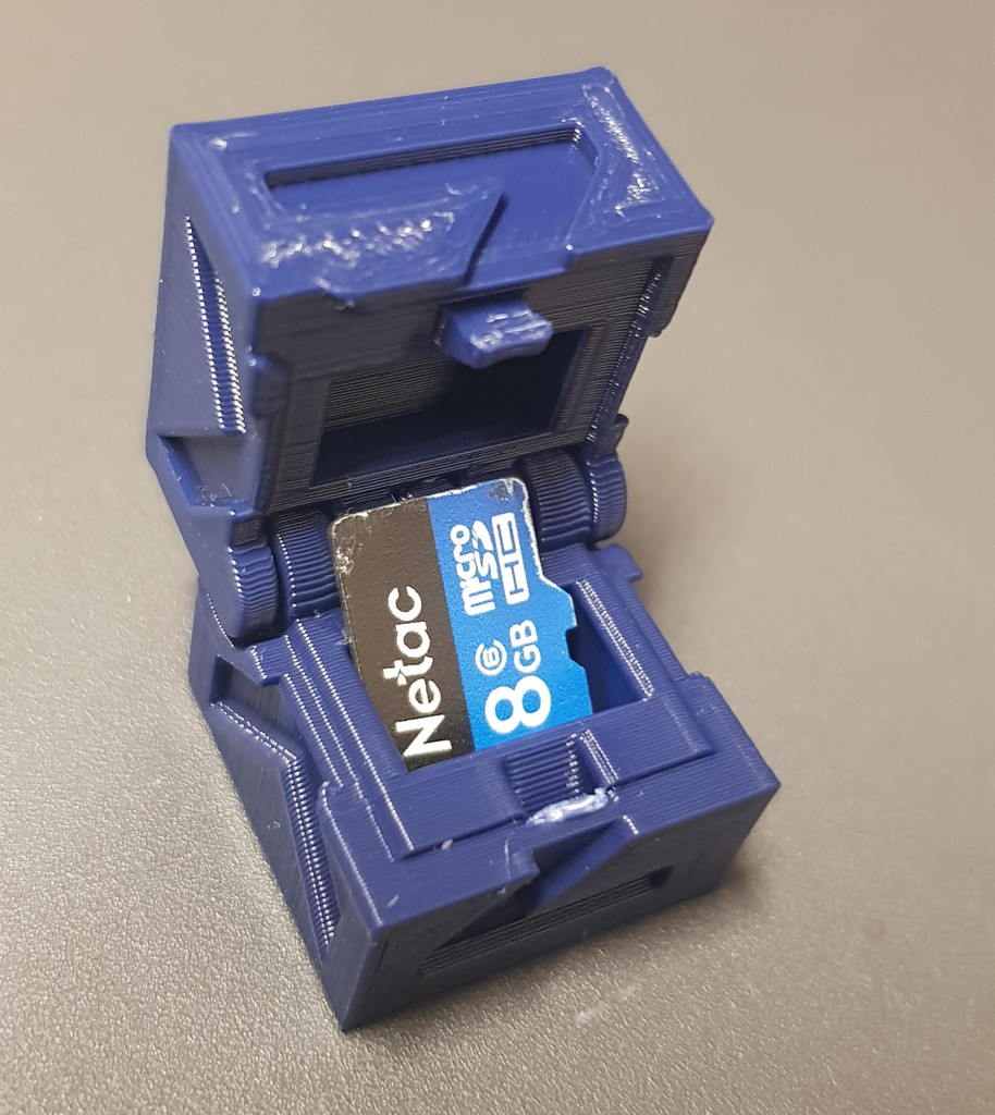 Miniatura 2 do modelo 3D Customizable Surprise Cube